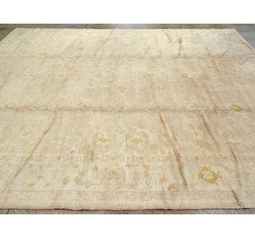 Early 20th Century Handmade Turkish Oushak Room Size Carpet For Sale 1