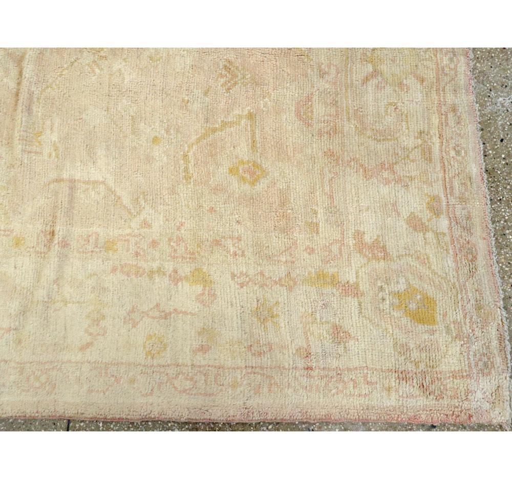 Early 20th Century Handmade Turkish Oushak Room Size Carpet For Sale 2