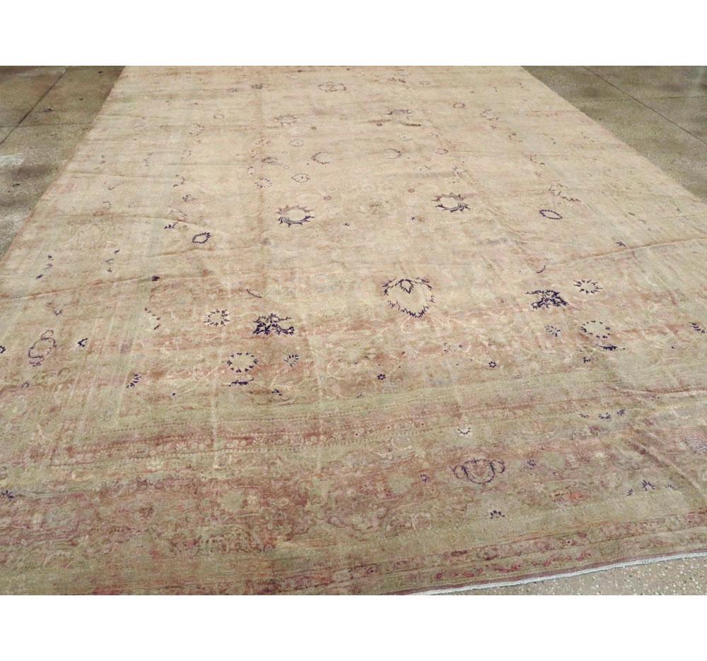 Handgefertigter türkischer Sivas-Teppich in Zimmergröße aus dem frühen 20. Jahrhundert (Handgeknüpft) im Angebot