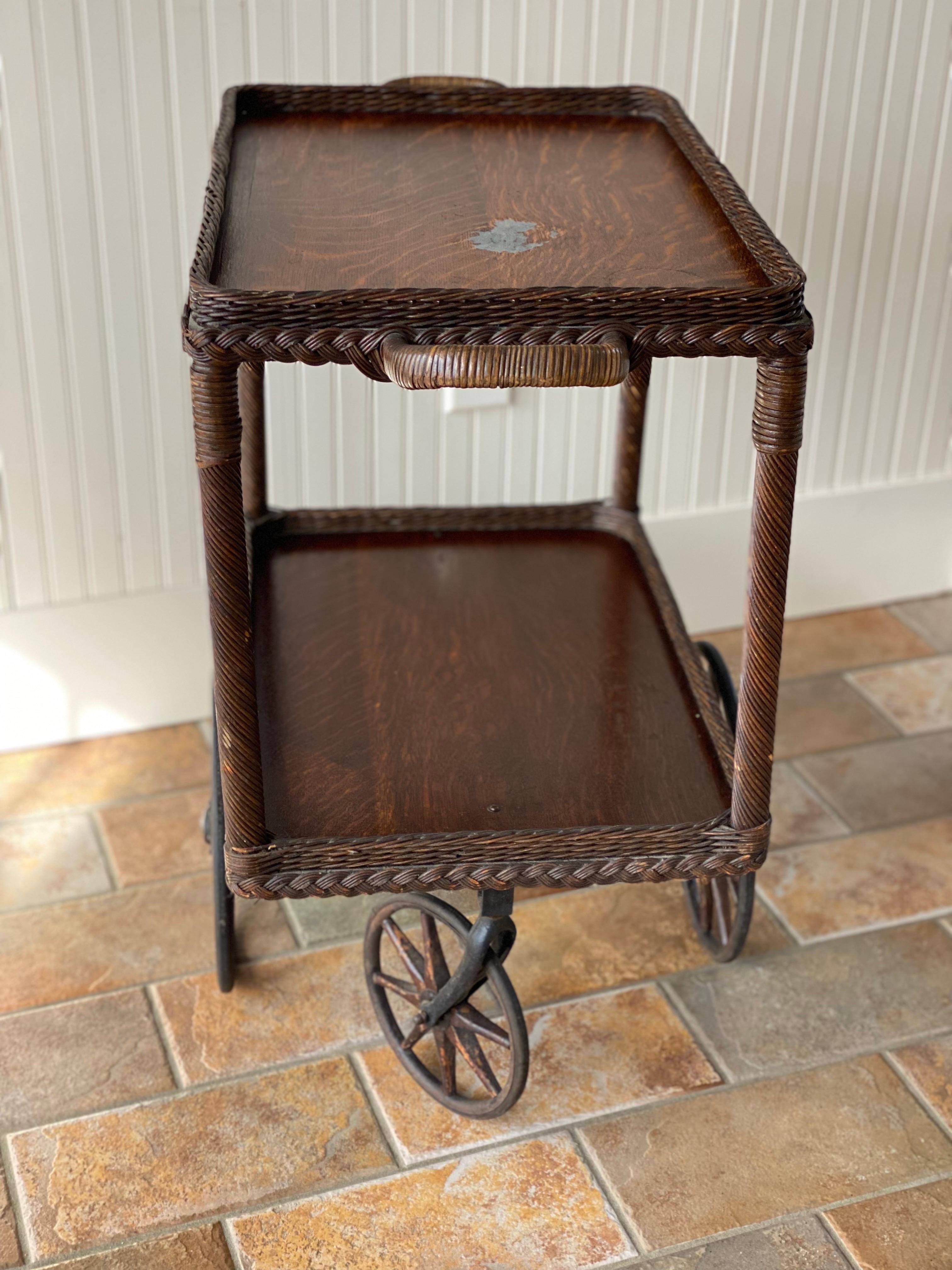 Early 20th Century Haywood Wakefield Oak & Wicker Tea/Bar Cart In Good Condition In Southampton, NY