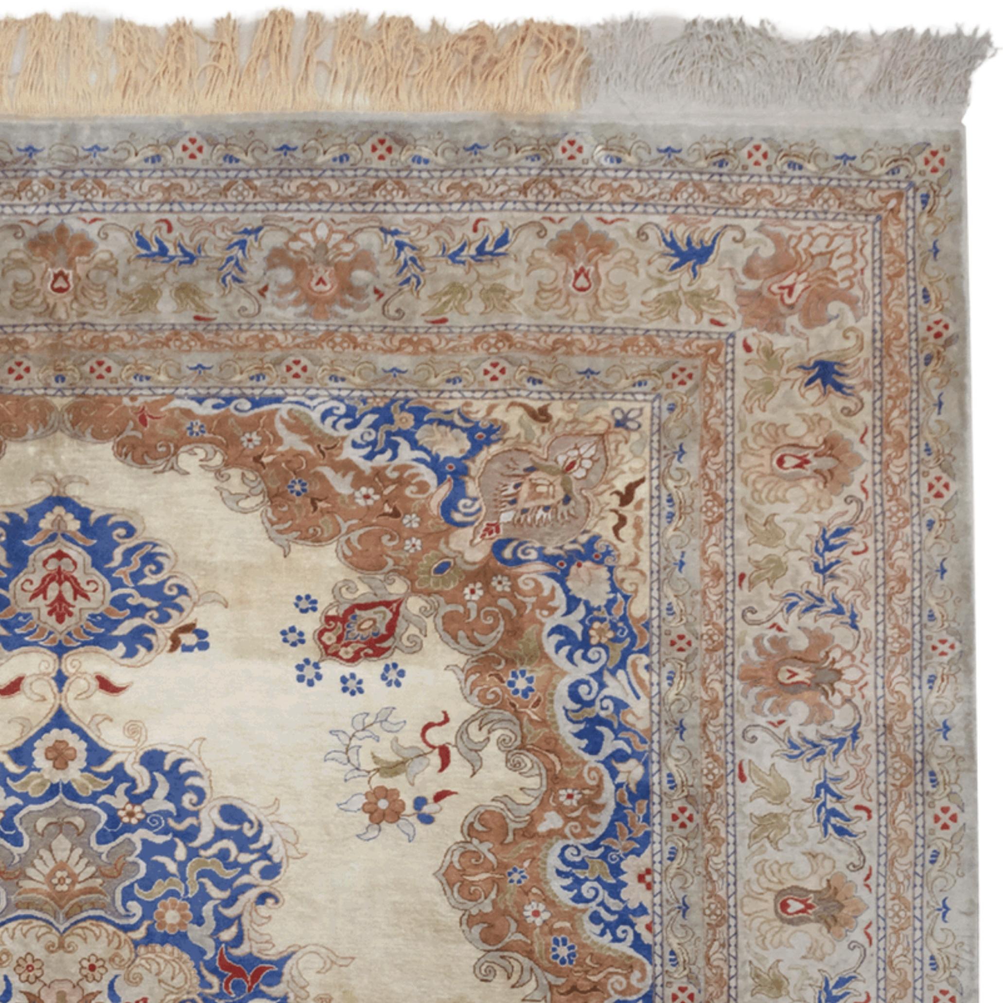 Tissé à la main Tapis en soie Hereke du début du 20e siècle en vente