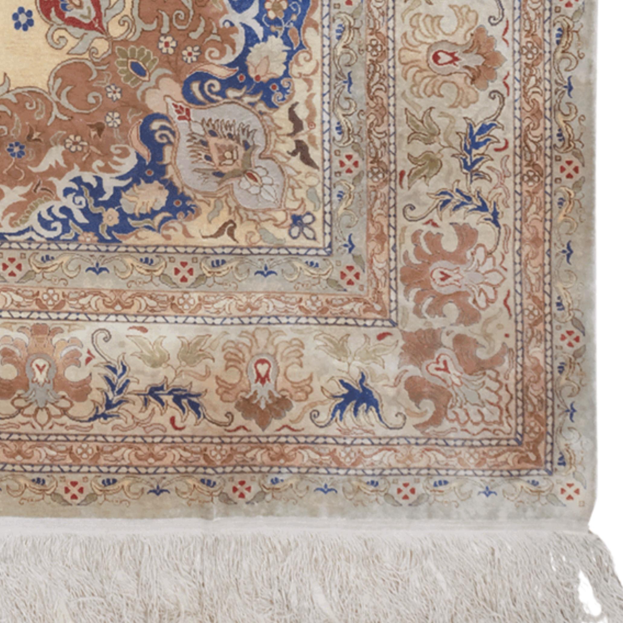 Tapis en soie Hereke du début du 20e siècle Bon état - En vente à Sultanahmet, 34