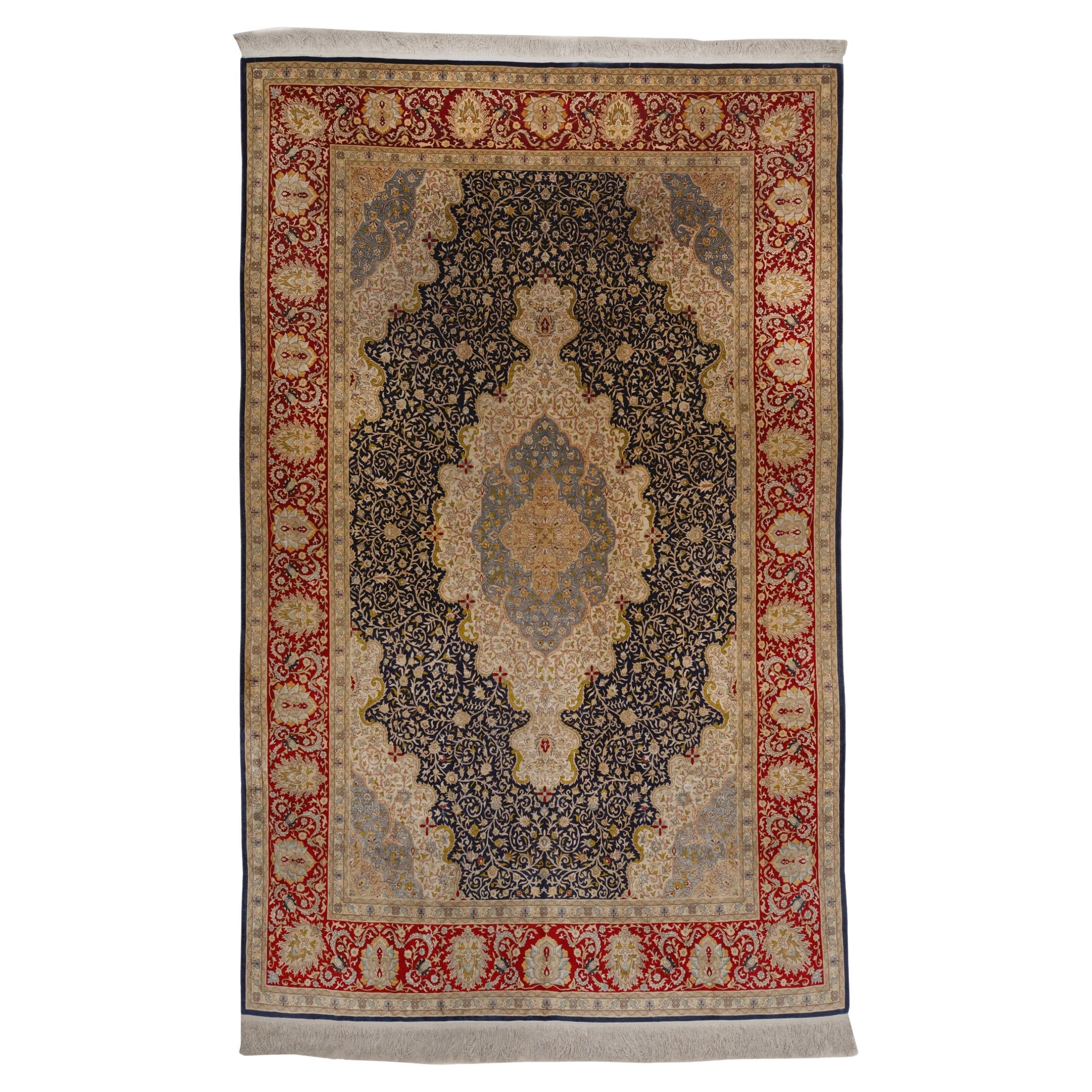 Tapis en soie Hereke du début du 20e siècle en vente