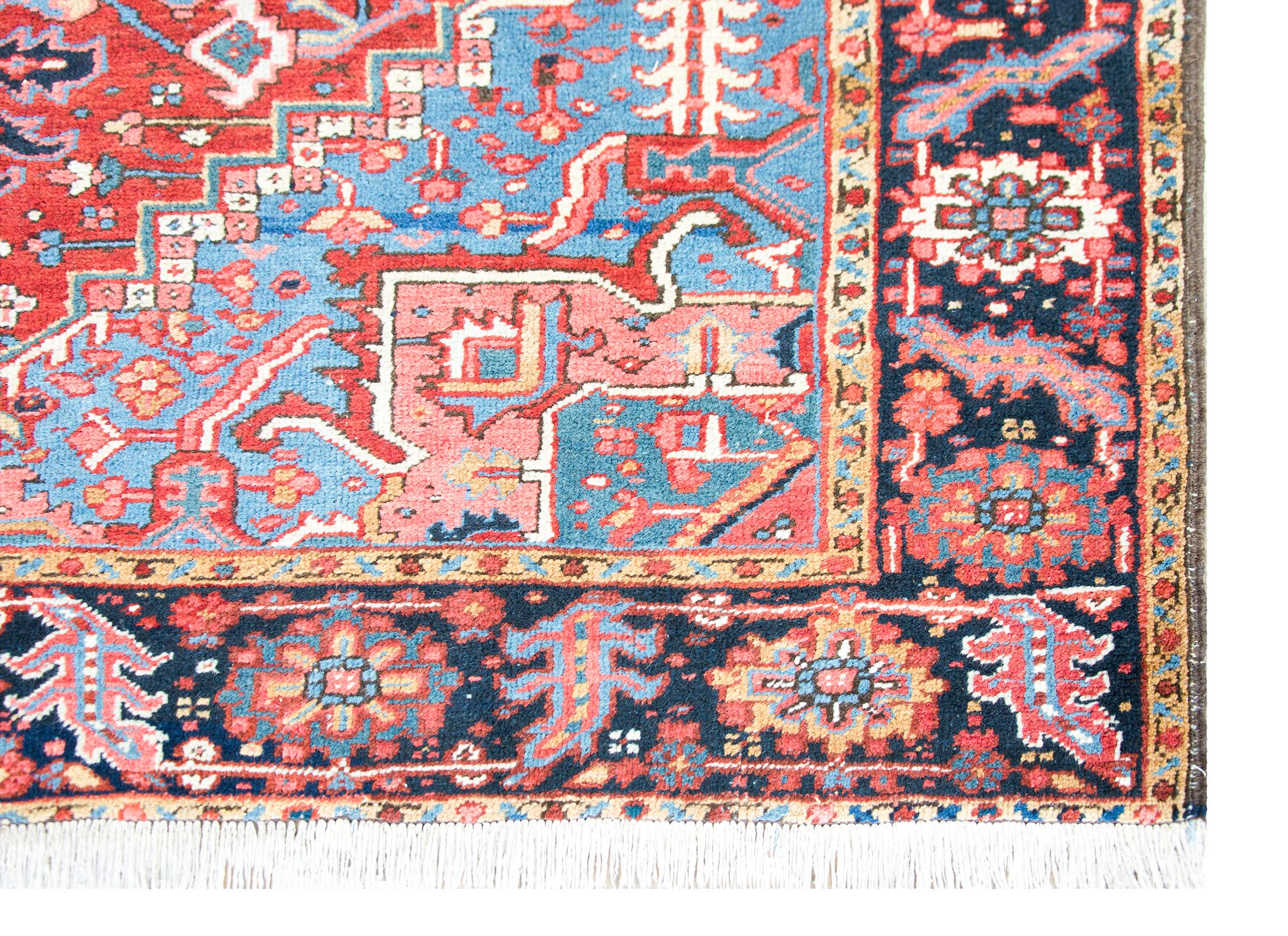 Early 20th Century Heriz Rug For Sale 5