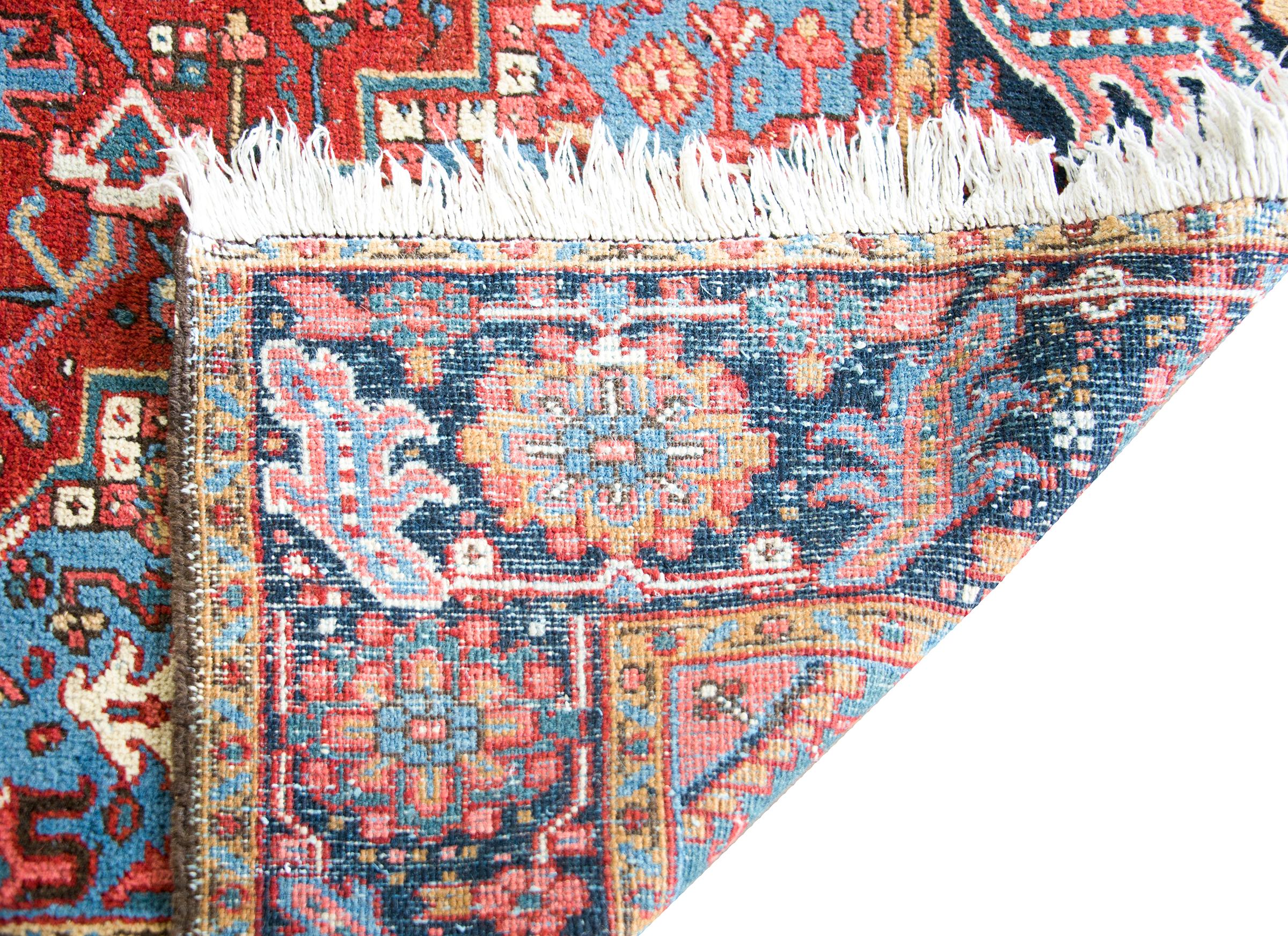 Early 20th Century Heriz Rug For Sale 6