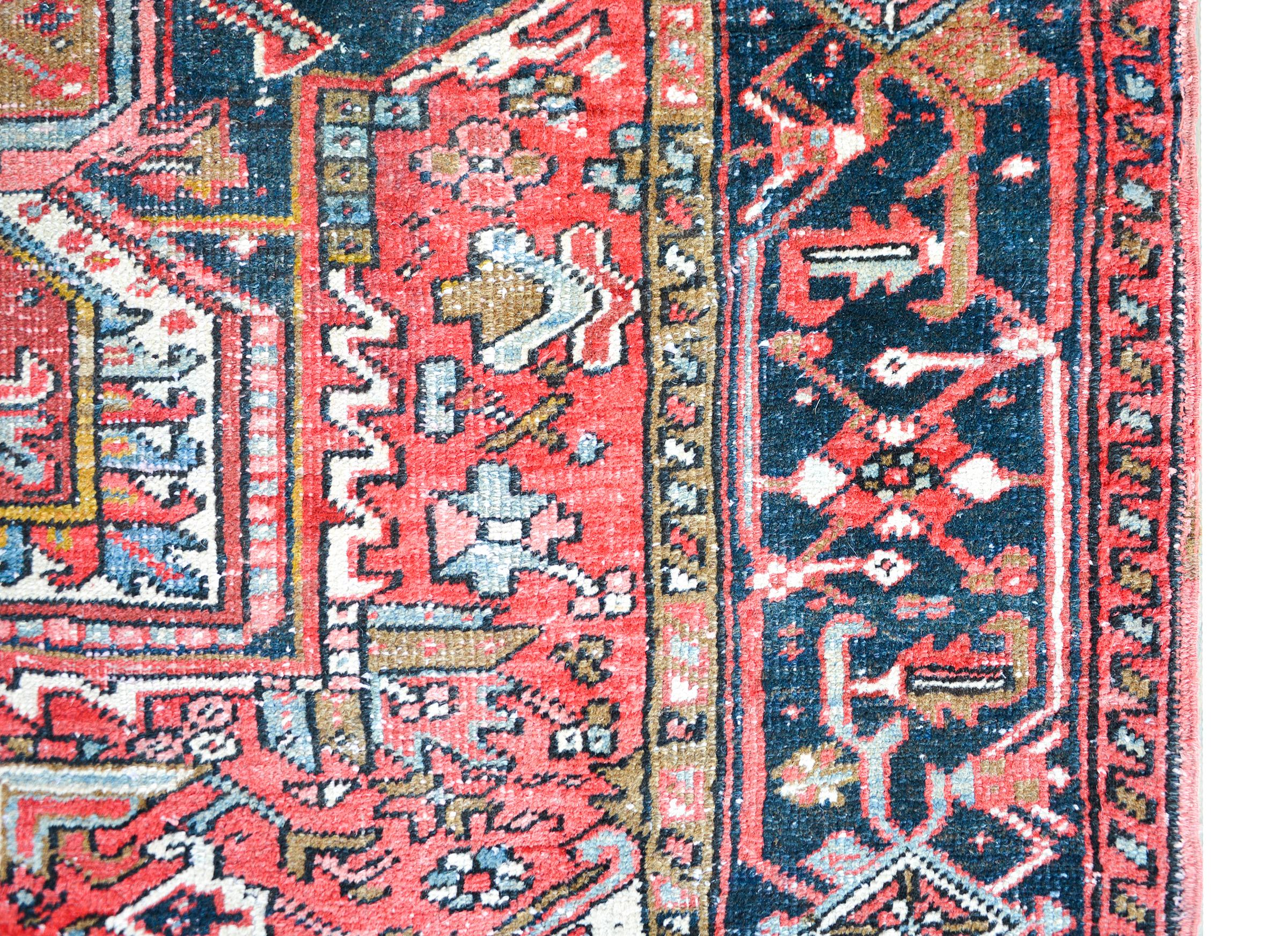 Early 20th Century Heriz Rug In Good Condition For Sale In Chicago, IL