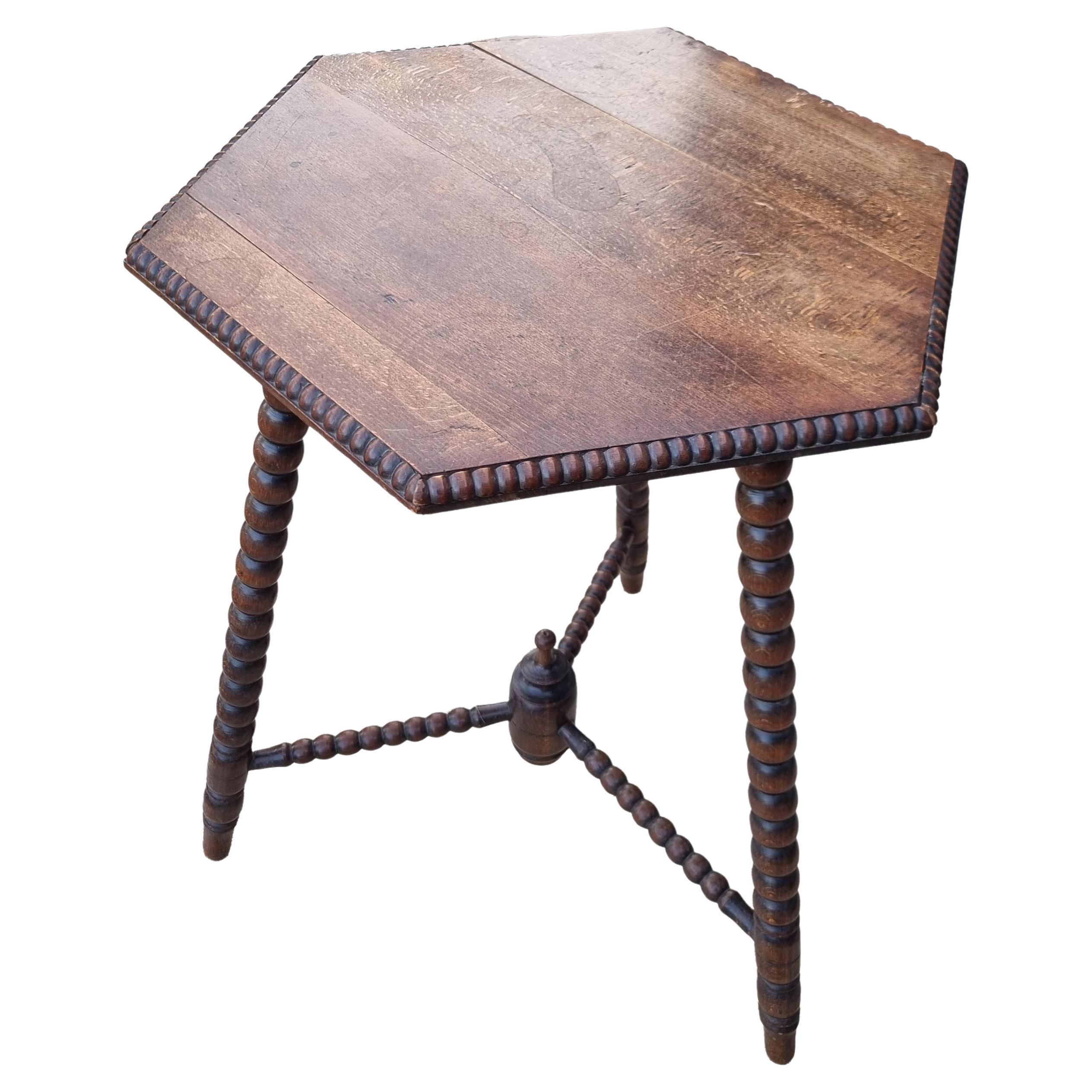 Early 20th-Century Hexagonal Oak Side Table with Bobbin (Spool) Legs & Beaded Ed For Sale