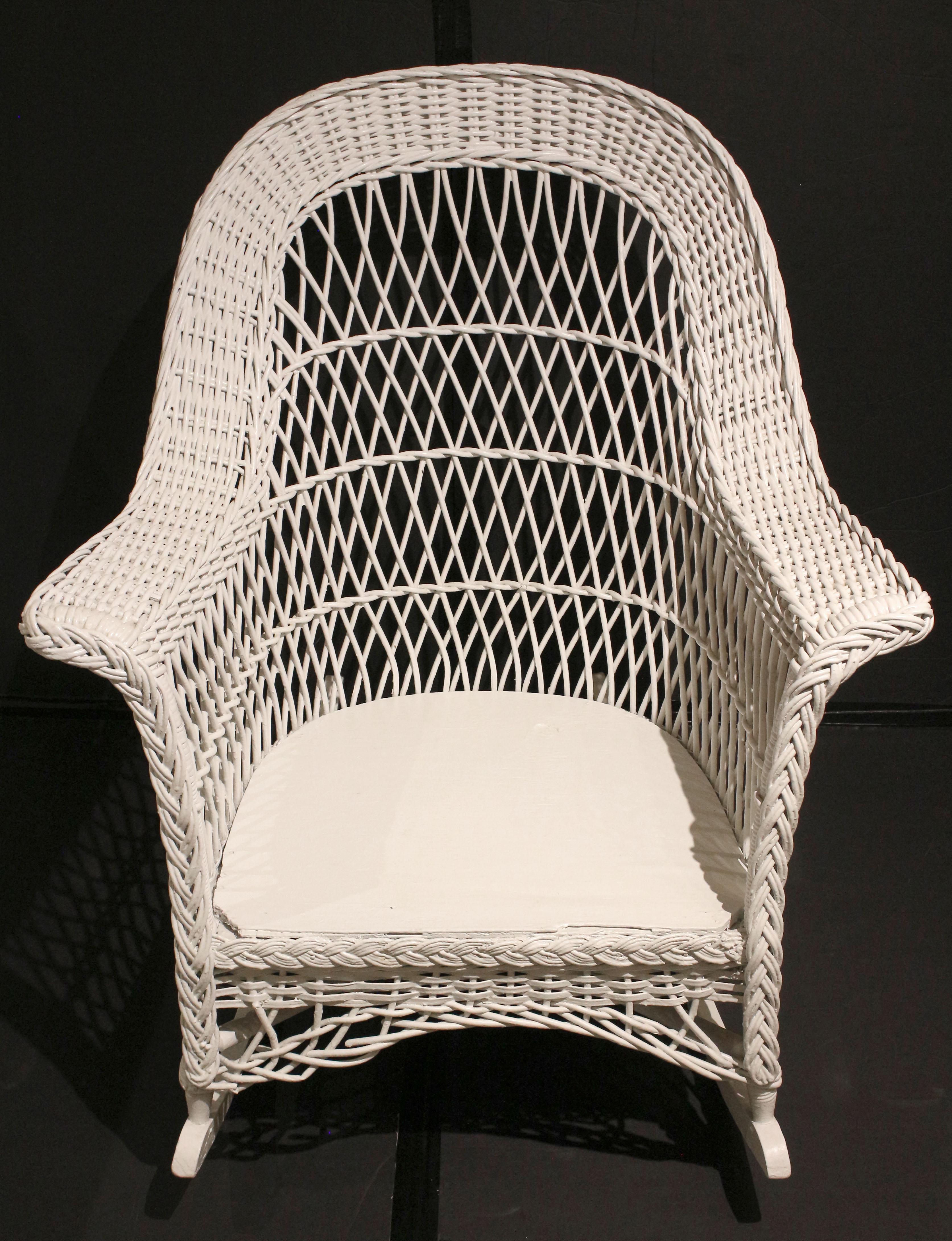 Early 20th Century Heywood-Wakefield Bar Harbor Wicker Rocking Chair For Sale 6