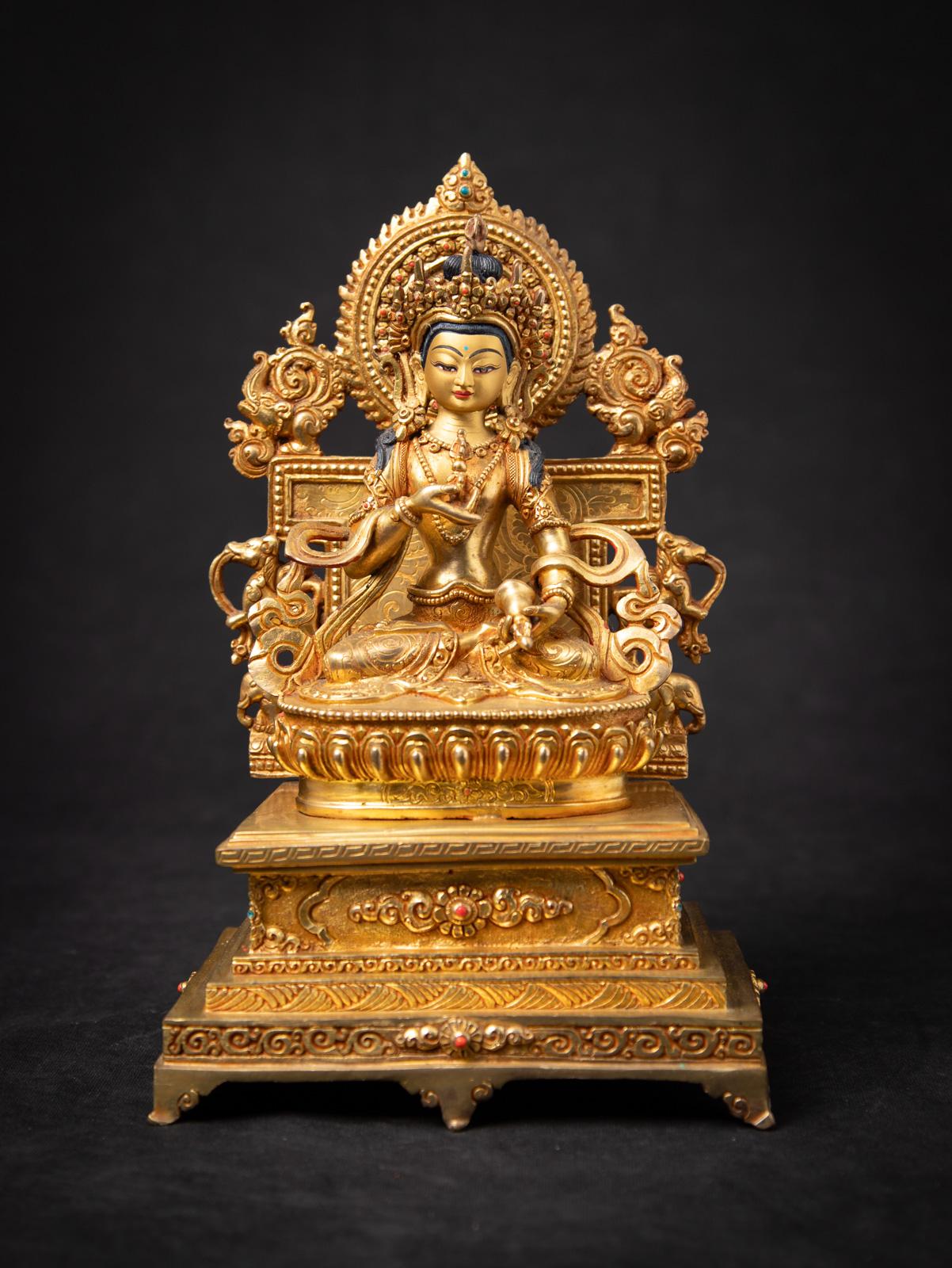 Statue de Vajrasattva népalais en bronze de haute qualité

Matière : bronze
25,9 cm de haut
16,5 cm de large et 11 cm de profondeur
Feu doré avec de l'or 24 krt. - le visage est peint en or
Nouvellement fabriquée en très haute qualité
Poids : 2,56