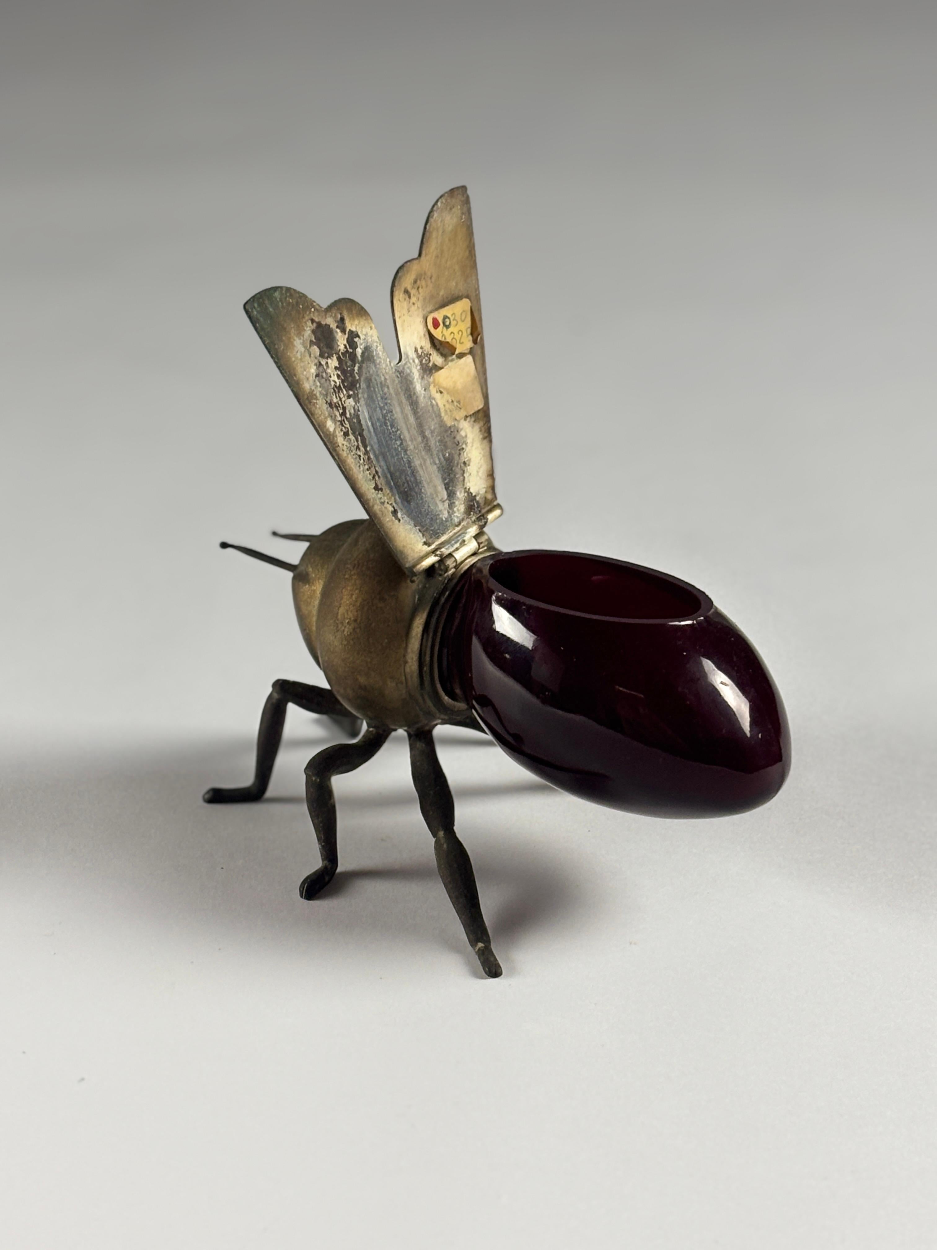Plaqué argent Pot à miel du début du 20e siècle en forme d'abeille en vente