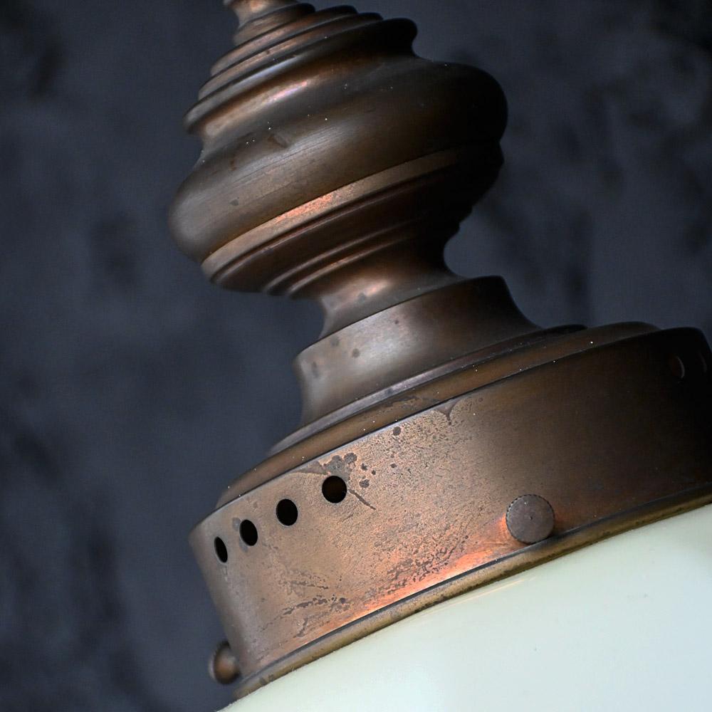 Großer Opalglas-Lampenschirm aus dem frühen 20. im Angebot 2