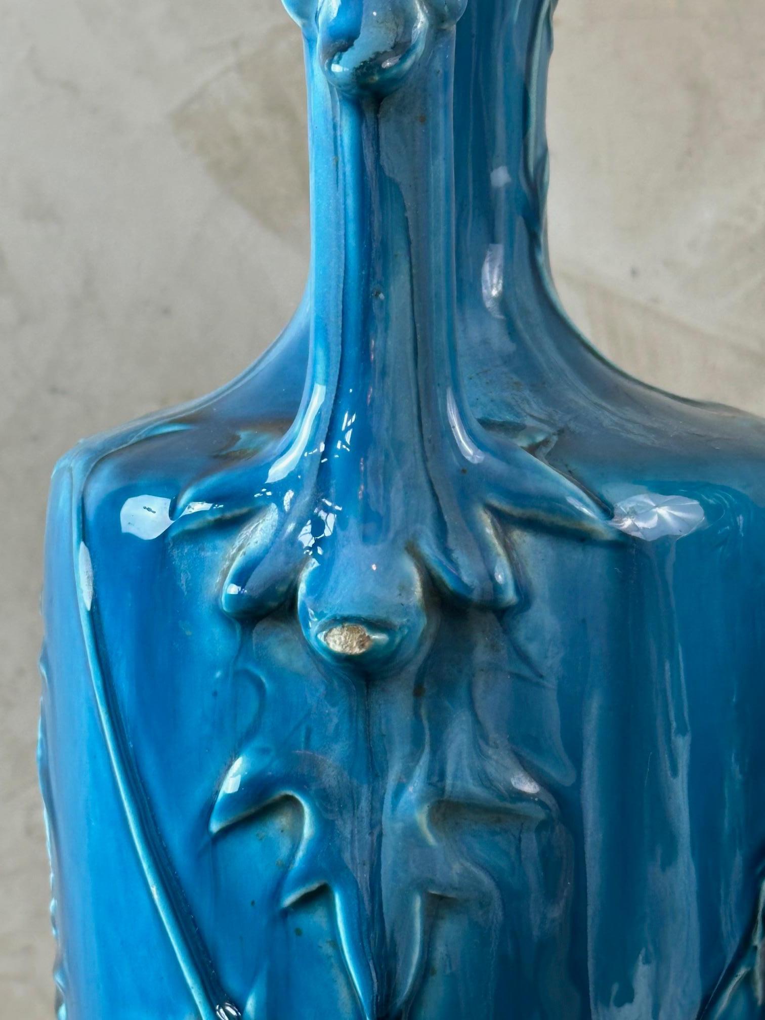 Inizio XX secolo Nel gusto di Delphin Massier Coppia di vasi di faience in vendita 1