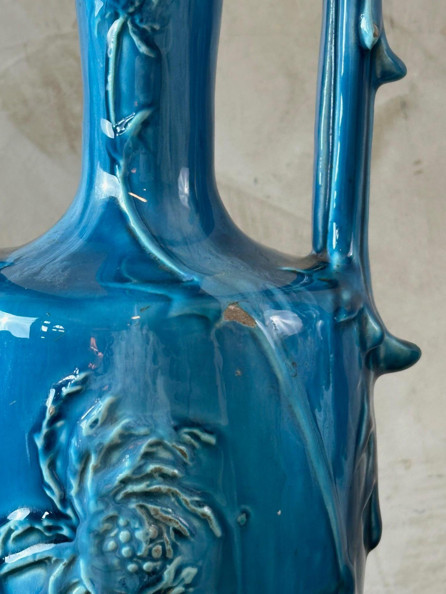 Inizio XX secolo Nel gusto di Delphin Massier Coppia di vasi di faience in vendita 2