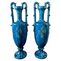Début du 20e siècle Dans le goût de Delphin Massier Paire de vases en faïence