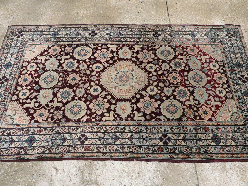 Tapis d'accent indien Agra du début du 20e siècle Excellent état - En vente à New York, NY