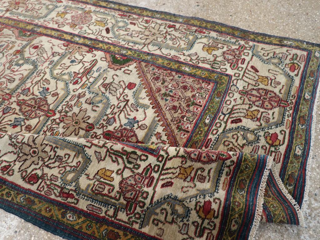Lana Tappeto d'accento indiano Agra dei primi del Novecento in vendita