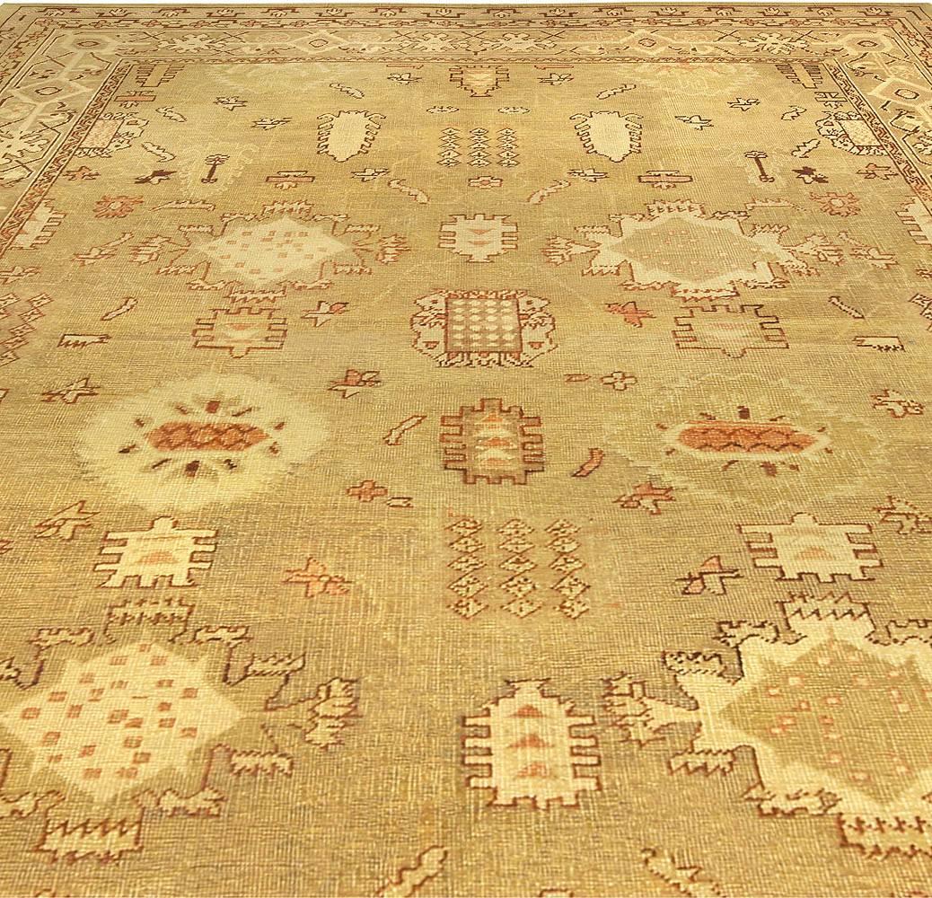 Hand-Knotted Early 20th Century Indian Amritsar Handmade Rug For Sale