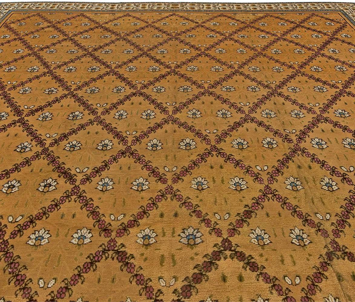 Hand-Knotted Early 20th Century Indian Botanic Handmade Wool Rug For Sale