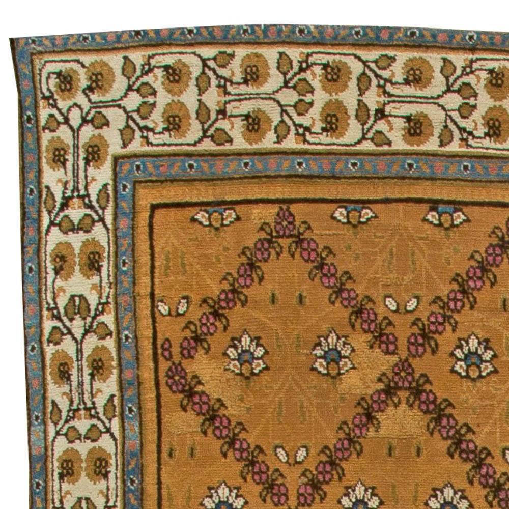 Early 20th Century Indian Botanic Handmade Wool Rug For Sale 3