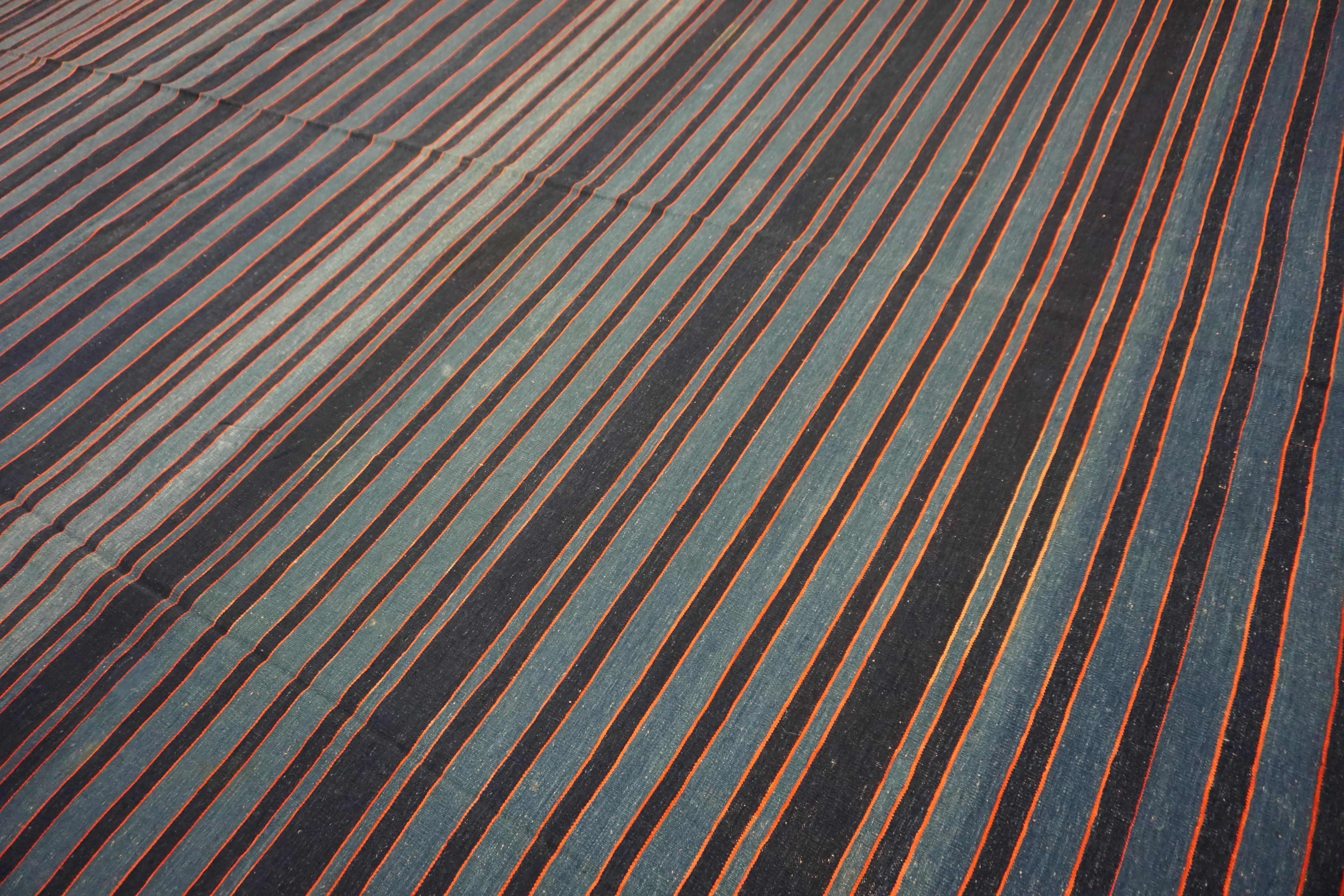 Indischer Dhurrie-Teppich aus Baumwolle des frühen 20. Jahrhunderts ( 13'9'' x 16'2'' - 420 x 493 ) im Angebot 8