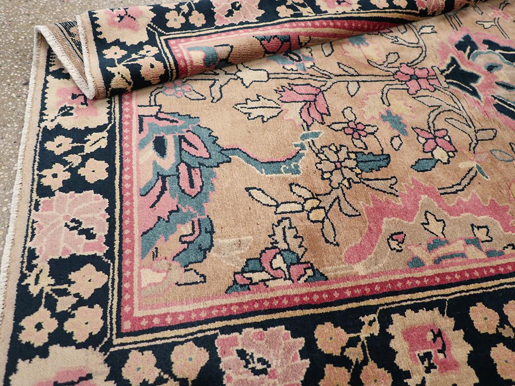 Alfombra de acento india Lahore de principios del siglo XX en venta 1