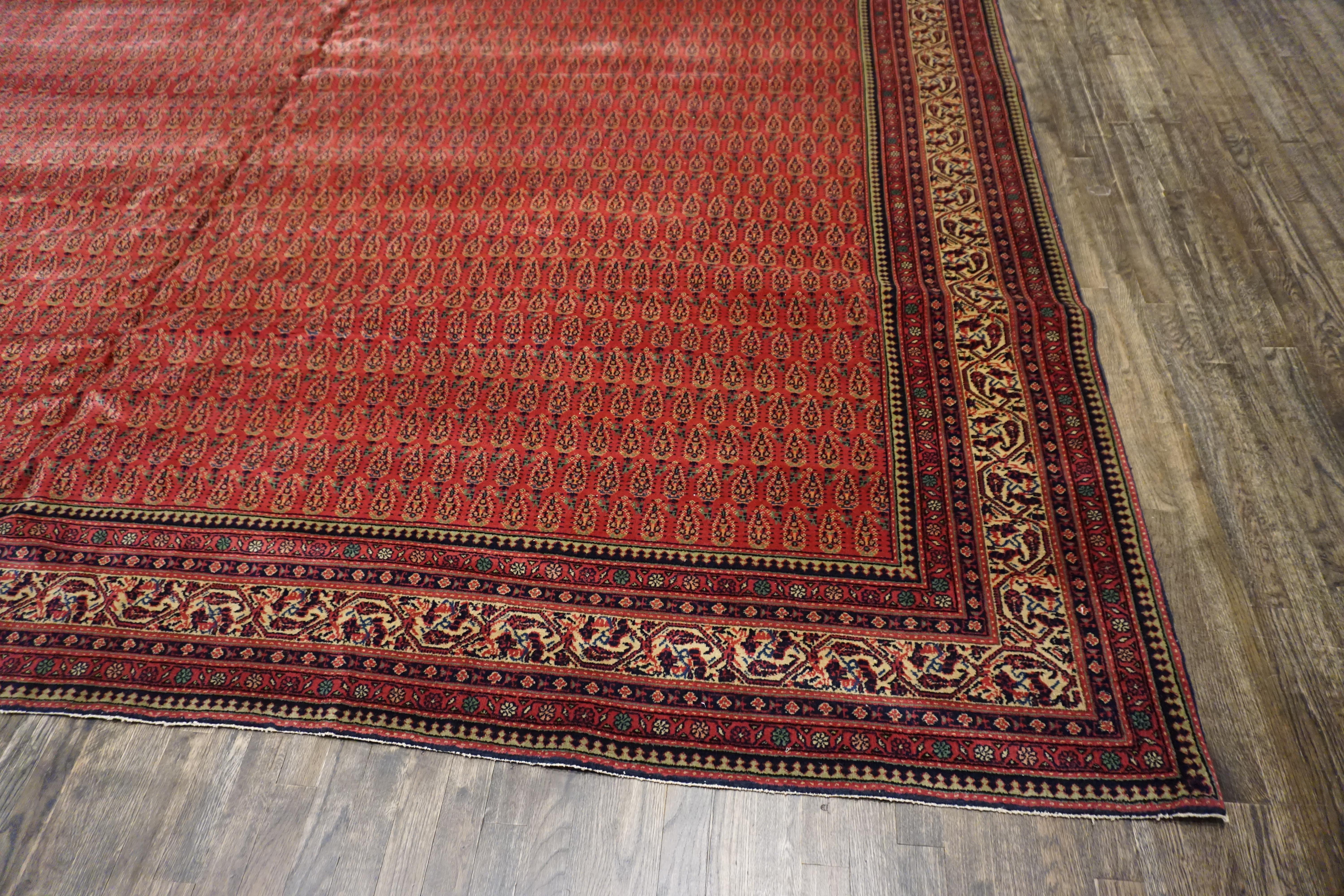 Early 20th Century Indian Lahore Paisley Carpet ( 12' x 20' 366 x 610 ) For Sale 1