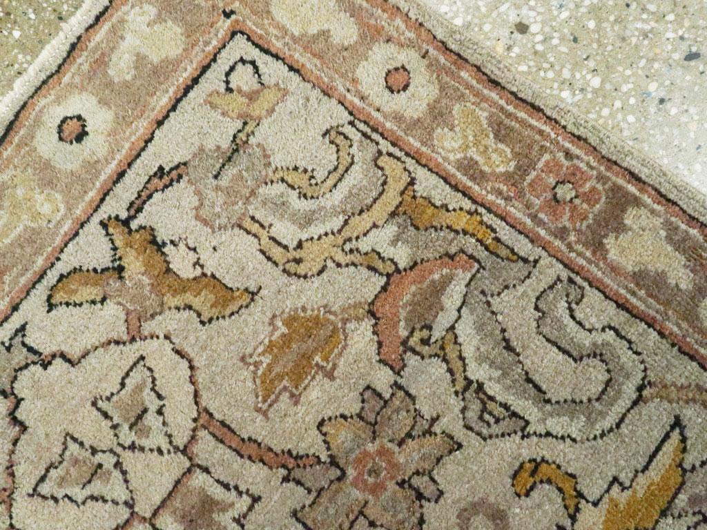 Annodato a mano Tappeto da lancio indiano Lahore dei primi del Novecento in vendita