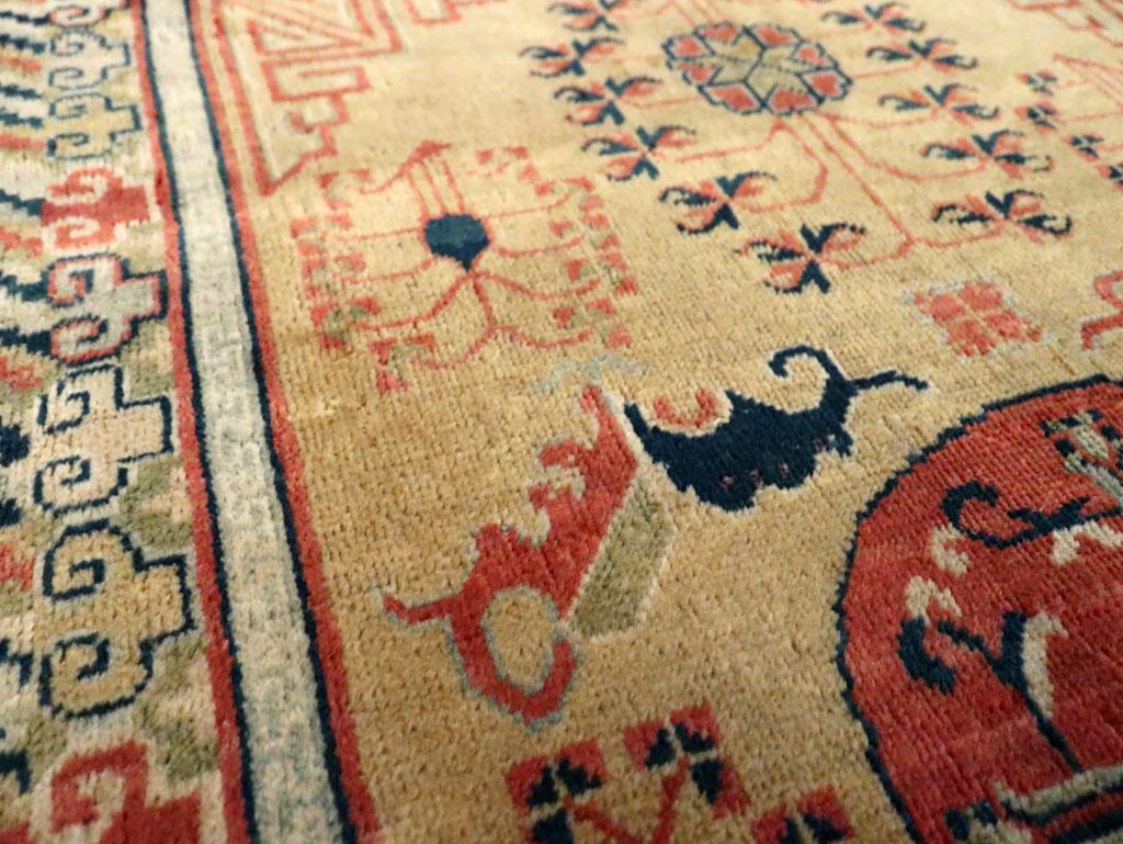 Annodato a mano Tappeto da lancio indiano Lahore dei primi del Novecento in vendita