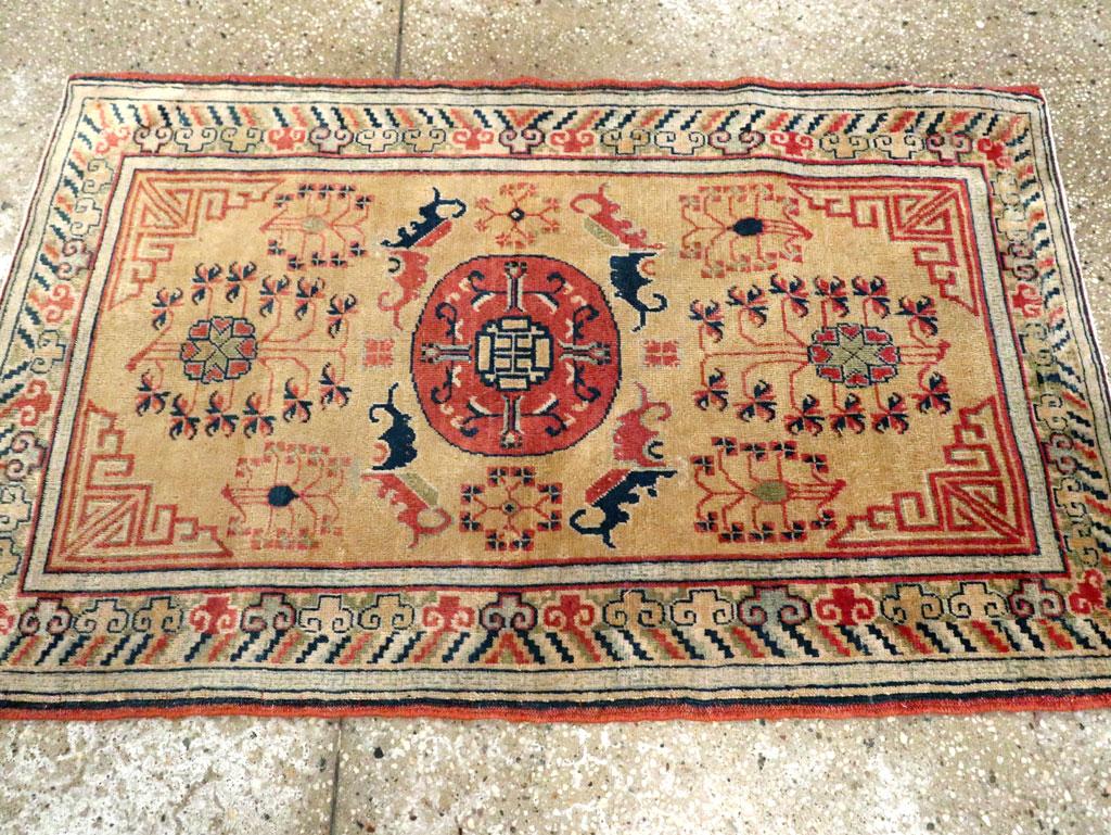 Tappeto da lancio indiano Lahore dei primi del Novecento In condizioni ottime in vendita a New York, NY