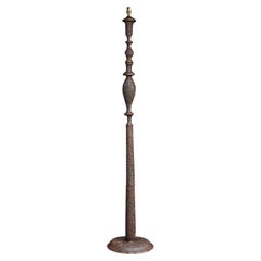 Lampada da terra indiana / rajasthani intagliata a mano dei primi del Novecento