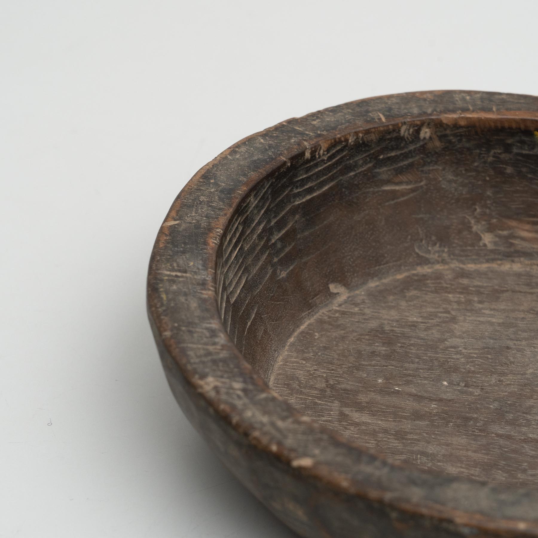 Piatto tradizionale indiano di legno Hand Made dell'inizio del XX secolo in vendita 4