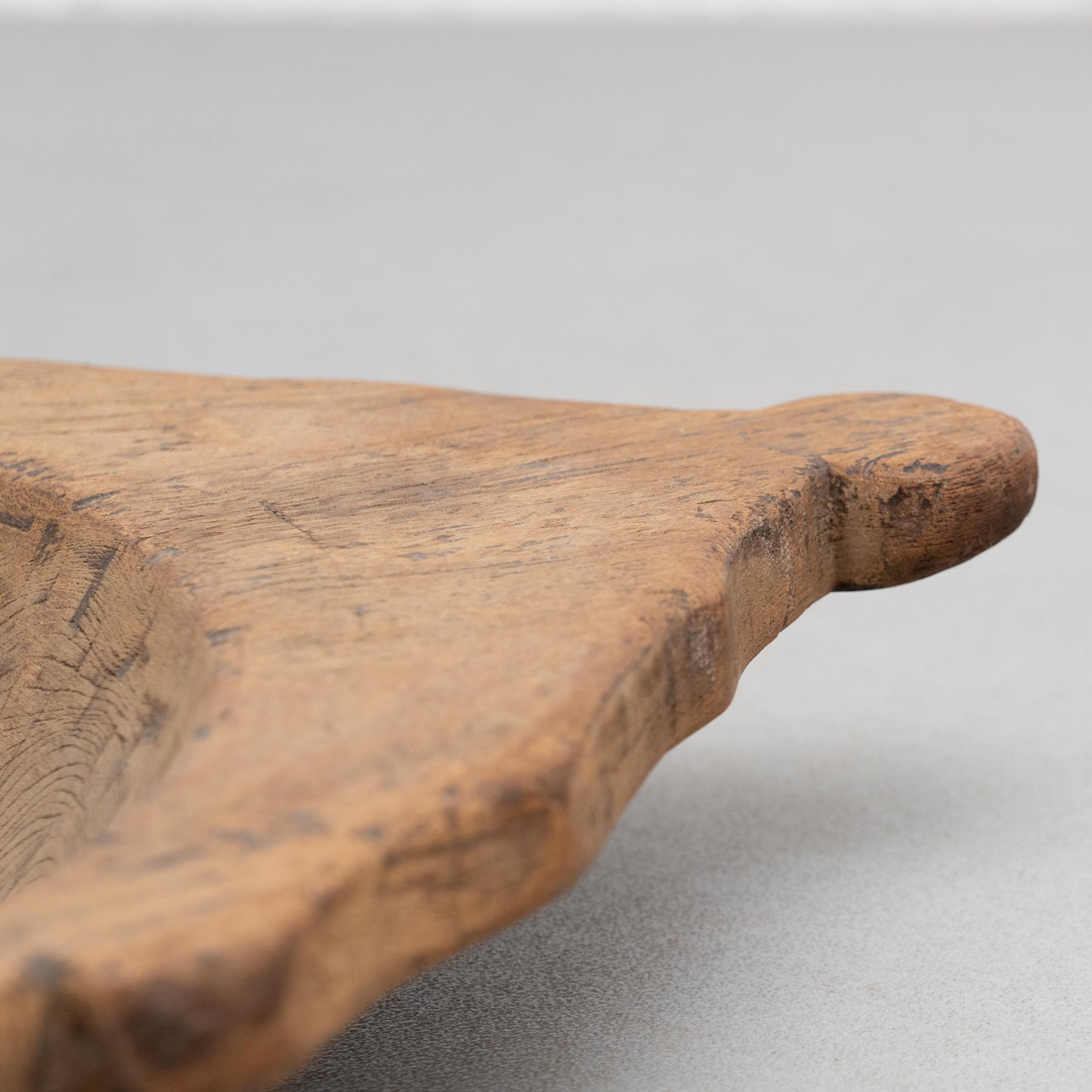 Early 20th Century Indian Traditional Wooden Hand Made Plate For Sale 7