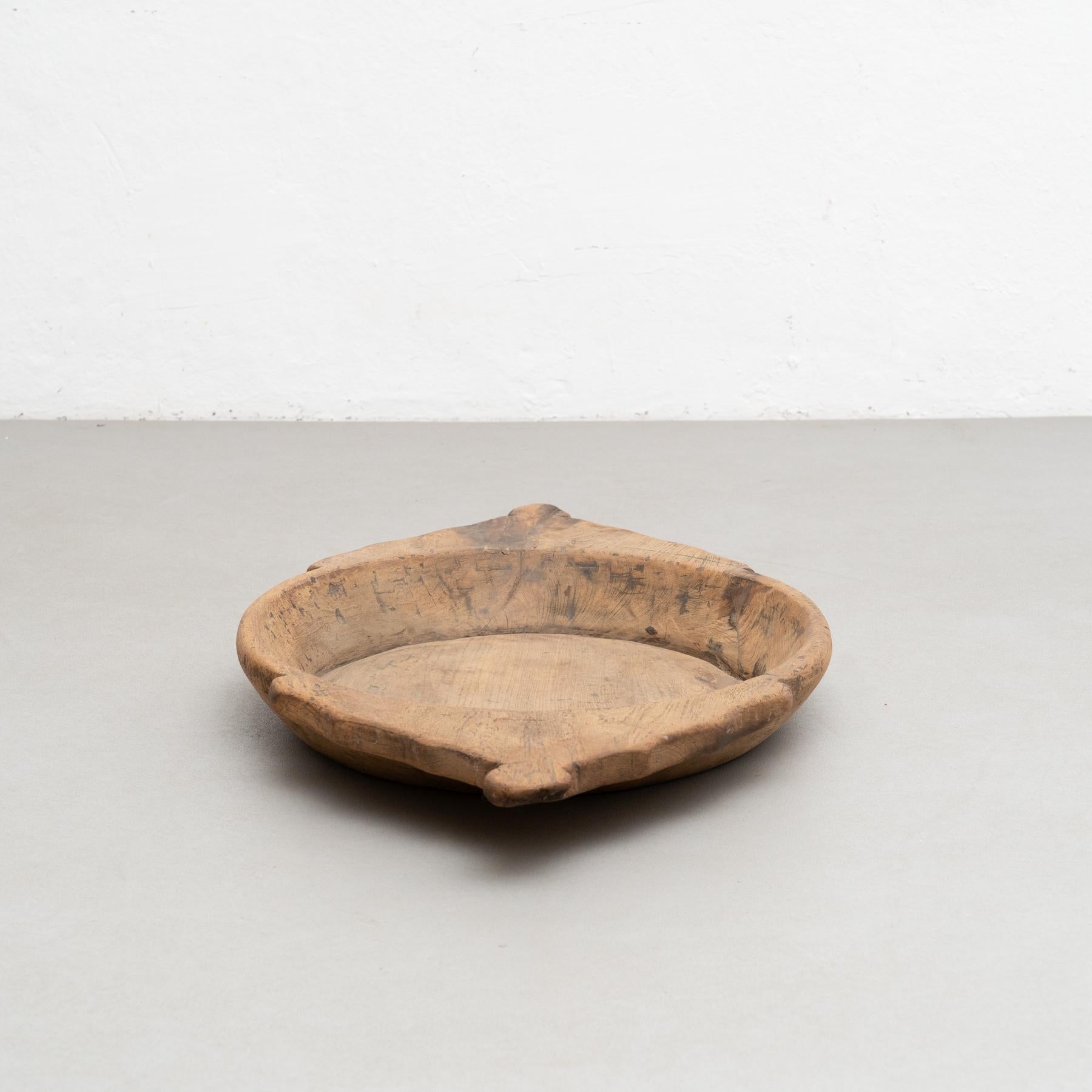 Mid-Century Modern Early 20th Century Indian Traditional Wooden Hand Made Plate For Sale