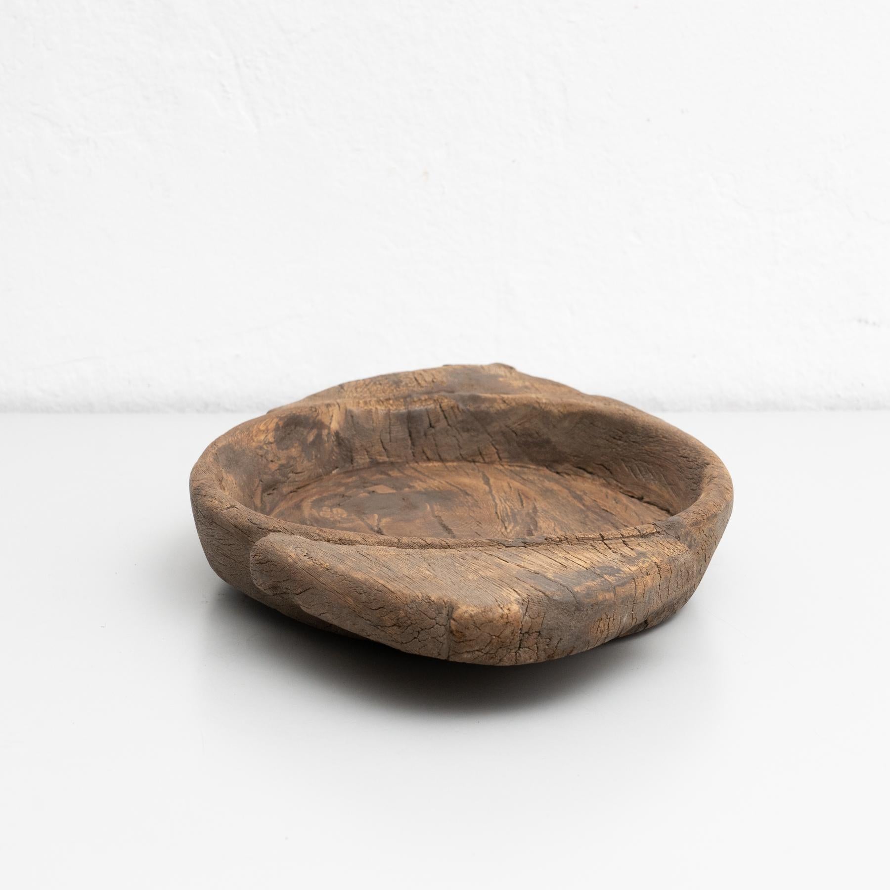 Mid-Century Modern Early 20th Century Indian Traditional Wooden Hand Made Plate For Sale