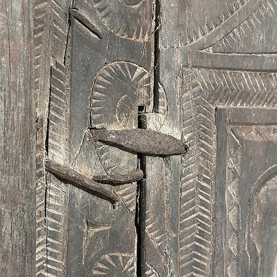 Early 20th Century Indian Wooden Granary Door For Sale 1