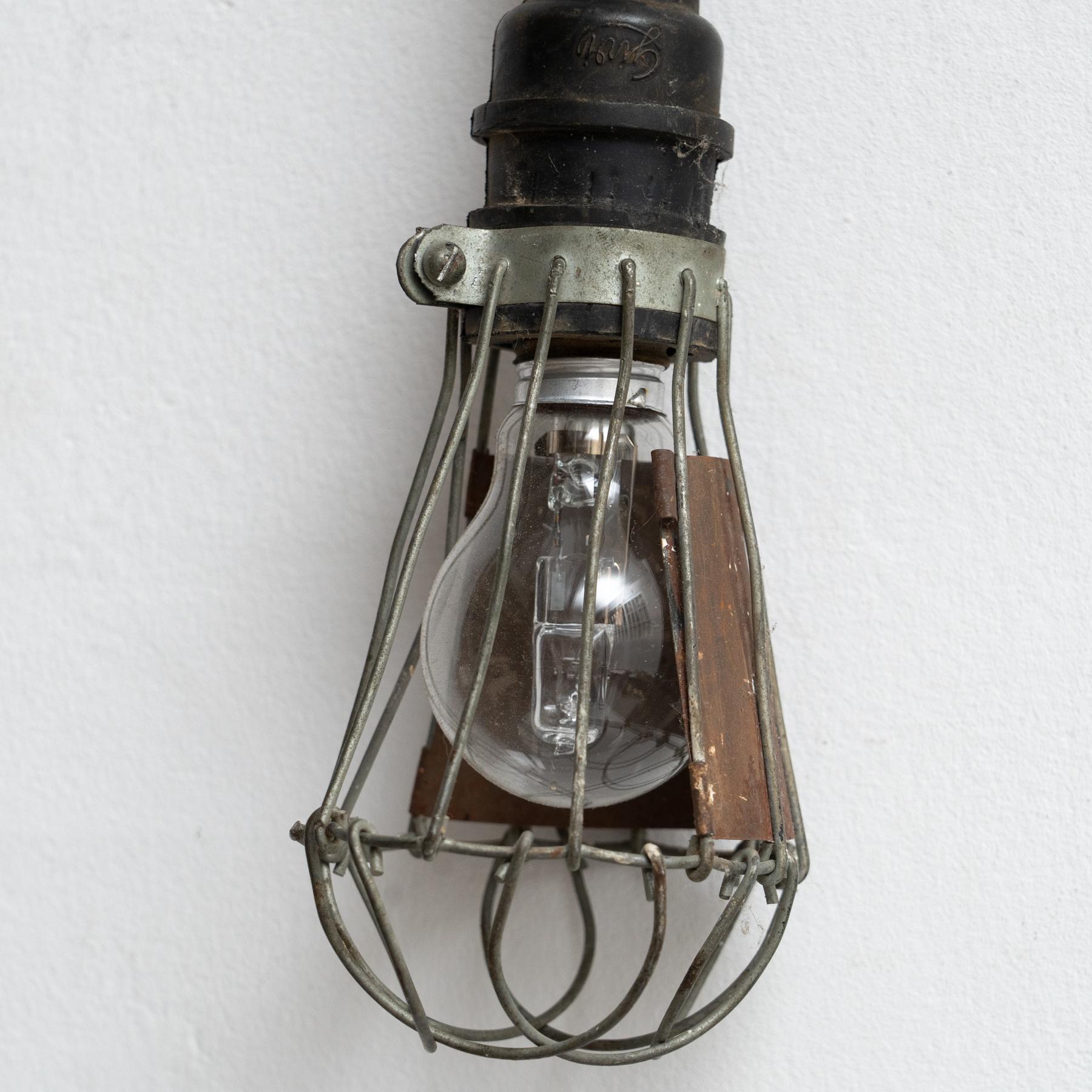Lampe industrielle du début du 20e siècle - France, Circa 1940 Bon état - En vente à Barcelona, ES