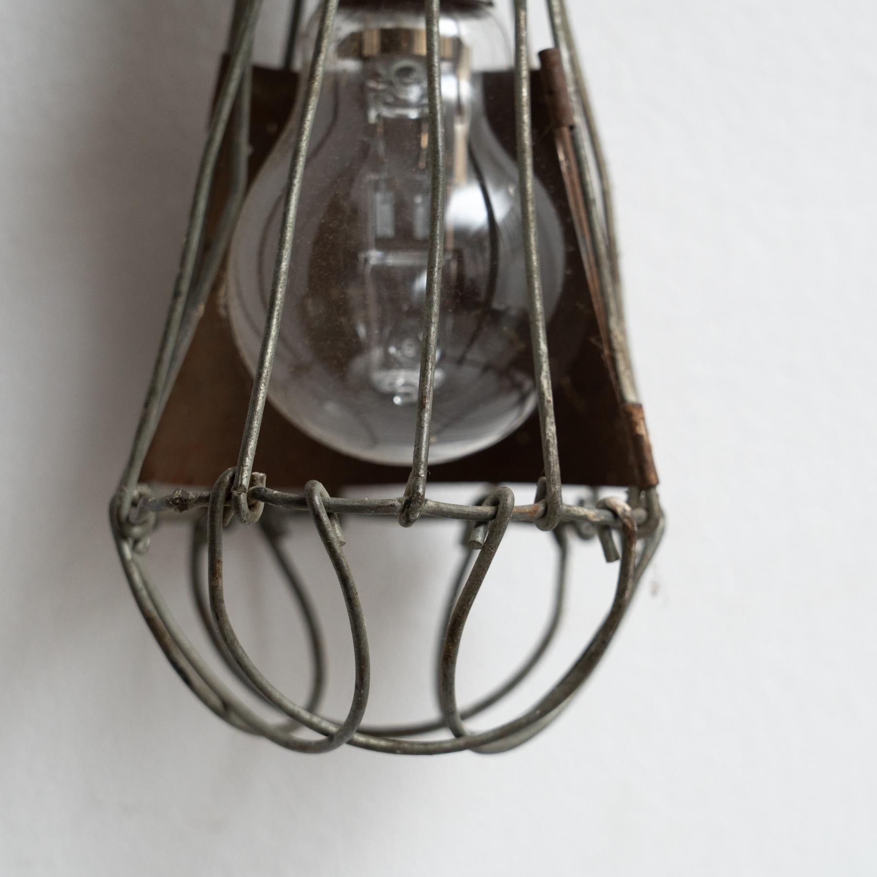 Milieu du XXe siècle Lampe industrielle du début du 20e siècle - France, Circa 1940 en vente