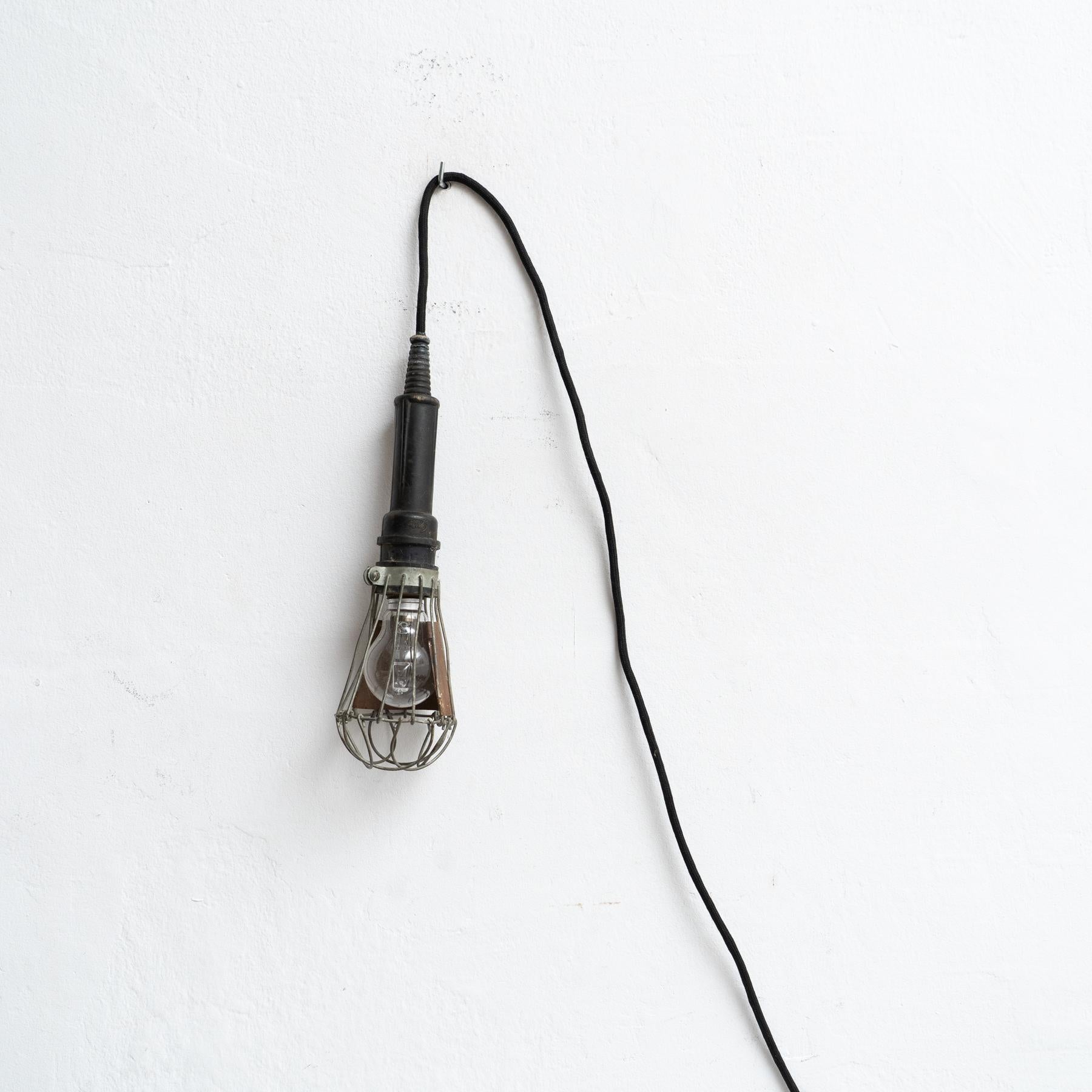 Lampe industrielle du début du 20e siècle - France, Circa 1940 en vente 1