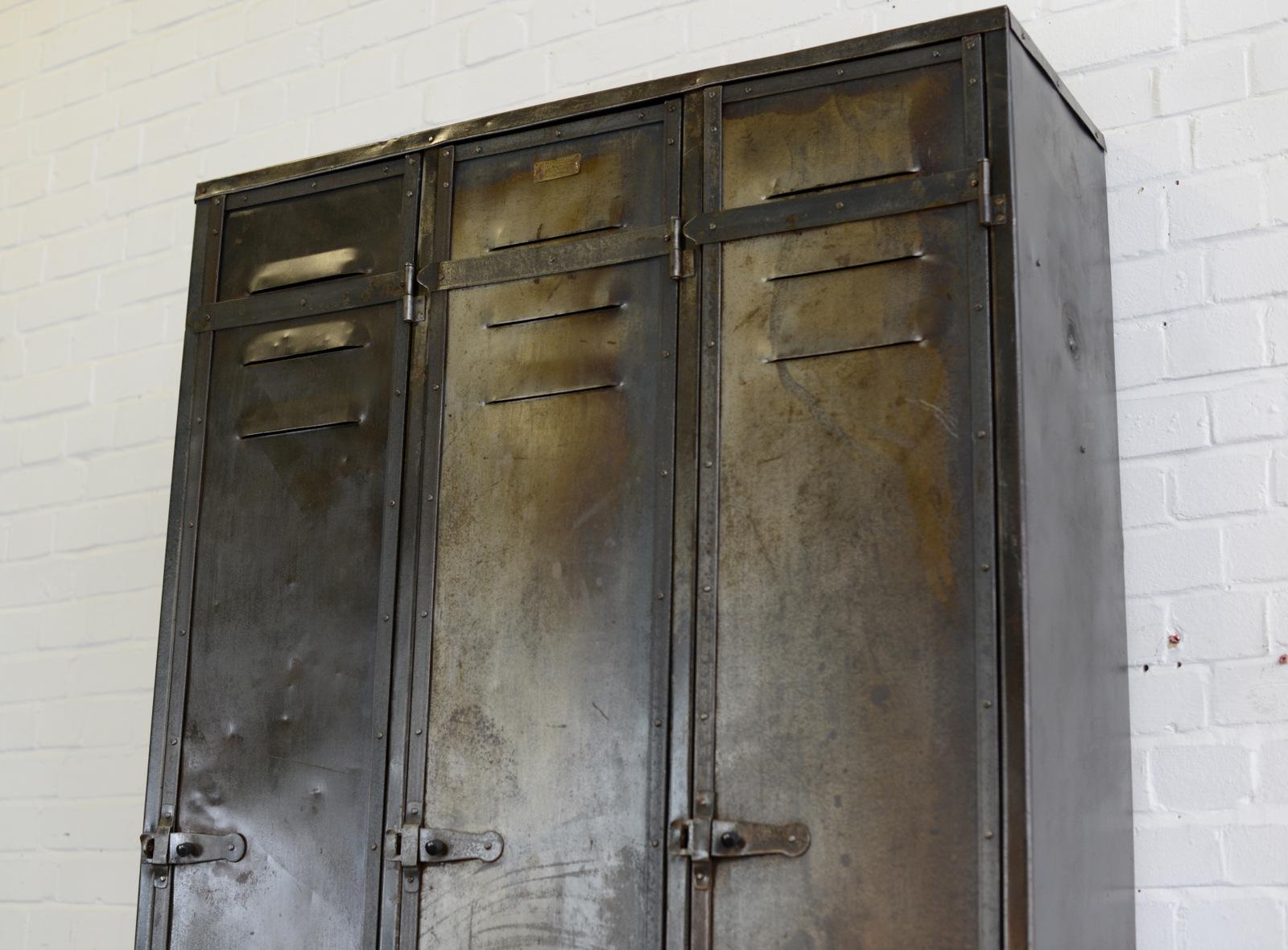 Début du 20ème siècle Casiers industriels du début du 20e siècle par les Ateliers Marcadet Paris