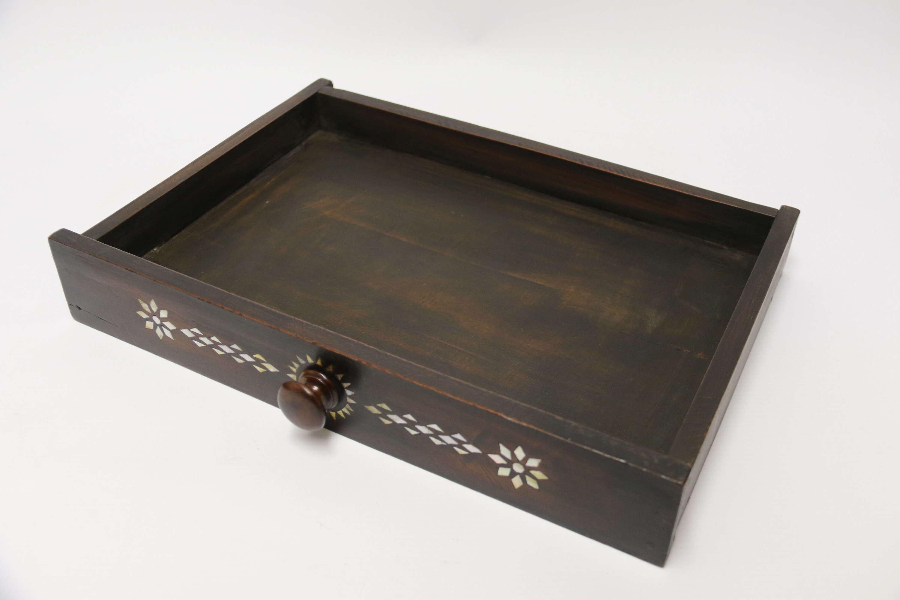 Early 20th Century Inlaid Hardwood Anglo Indian Collectors Chest In Good Condition For Sale In Central England, GB