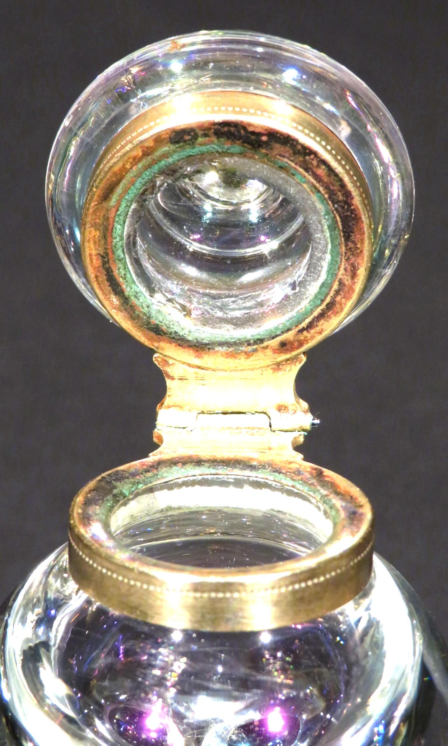 English Early 20th Century Iridescent Glass Inkwell, England, circa 1900