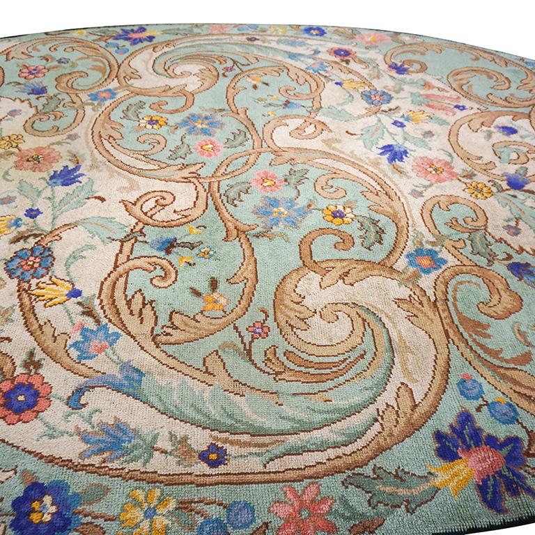 Early 20th Century Irish Donegal Arts & Crafts Carpet In Good Condition For Sale In New York, NY