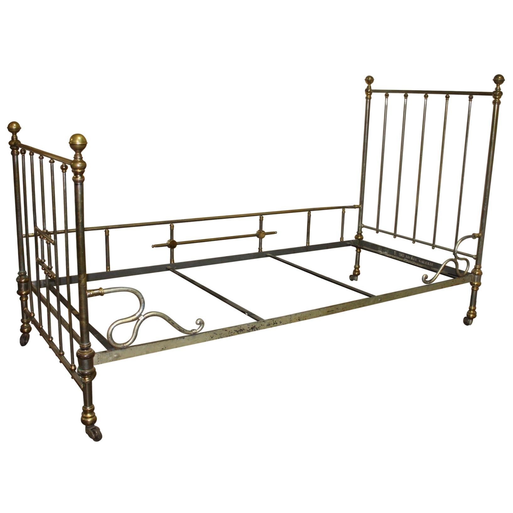 Letto in ferro dei primi del Novecento