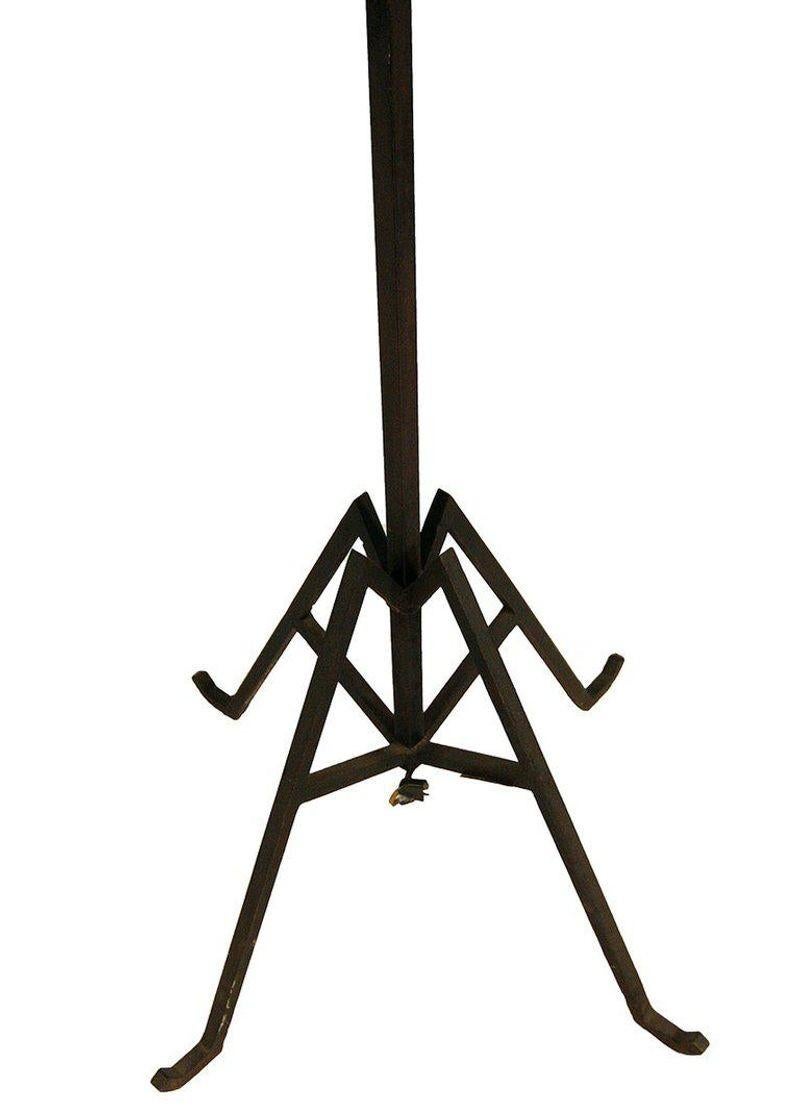 American Early 20th Century Iron Floor Lamp Fashioned After Chase McArthur For Sale