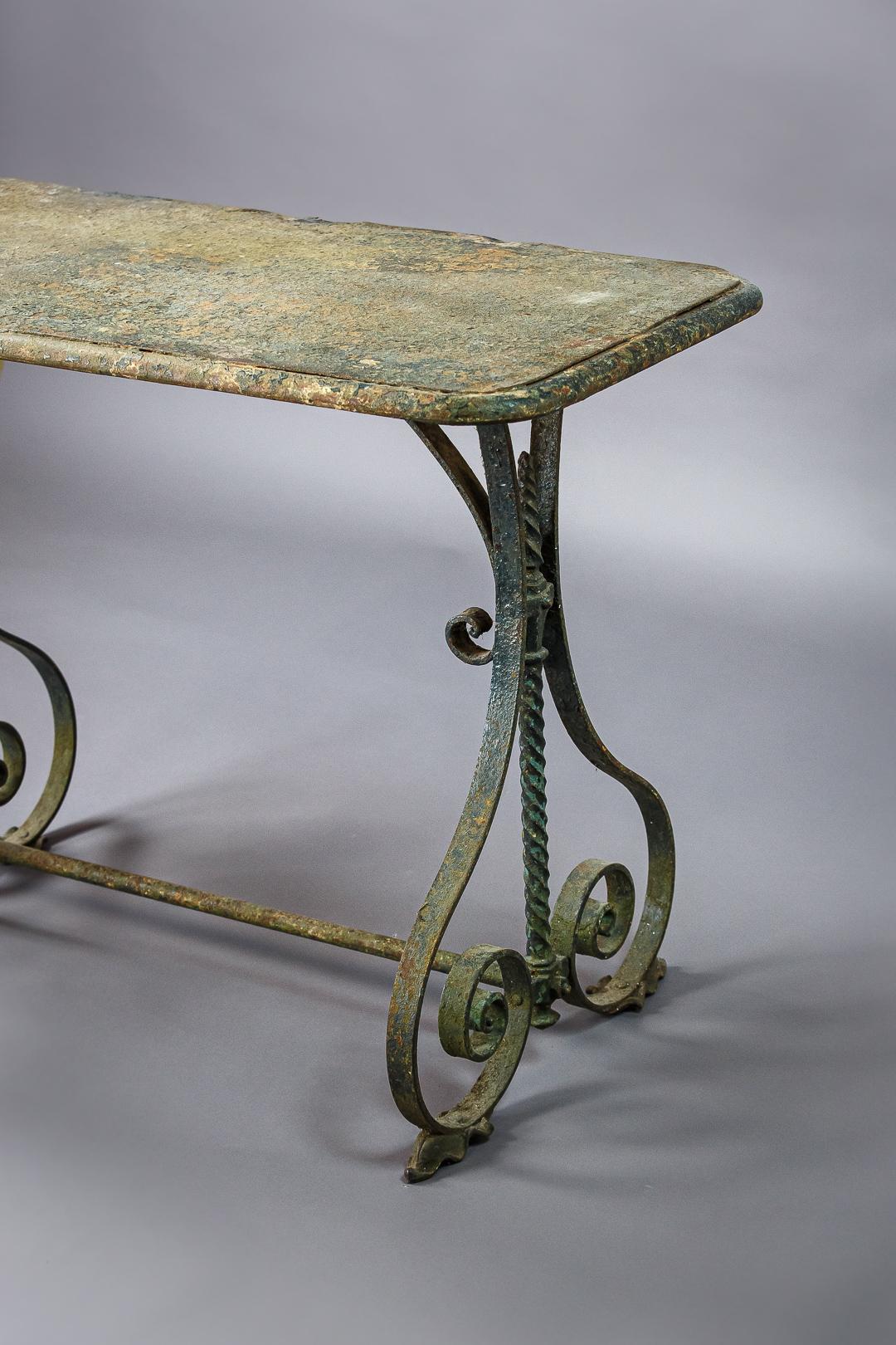 Early 20th Century Iron Garden Table In Fair Condition In Pease pottage, West Sussex