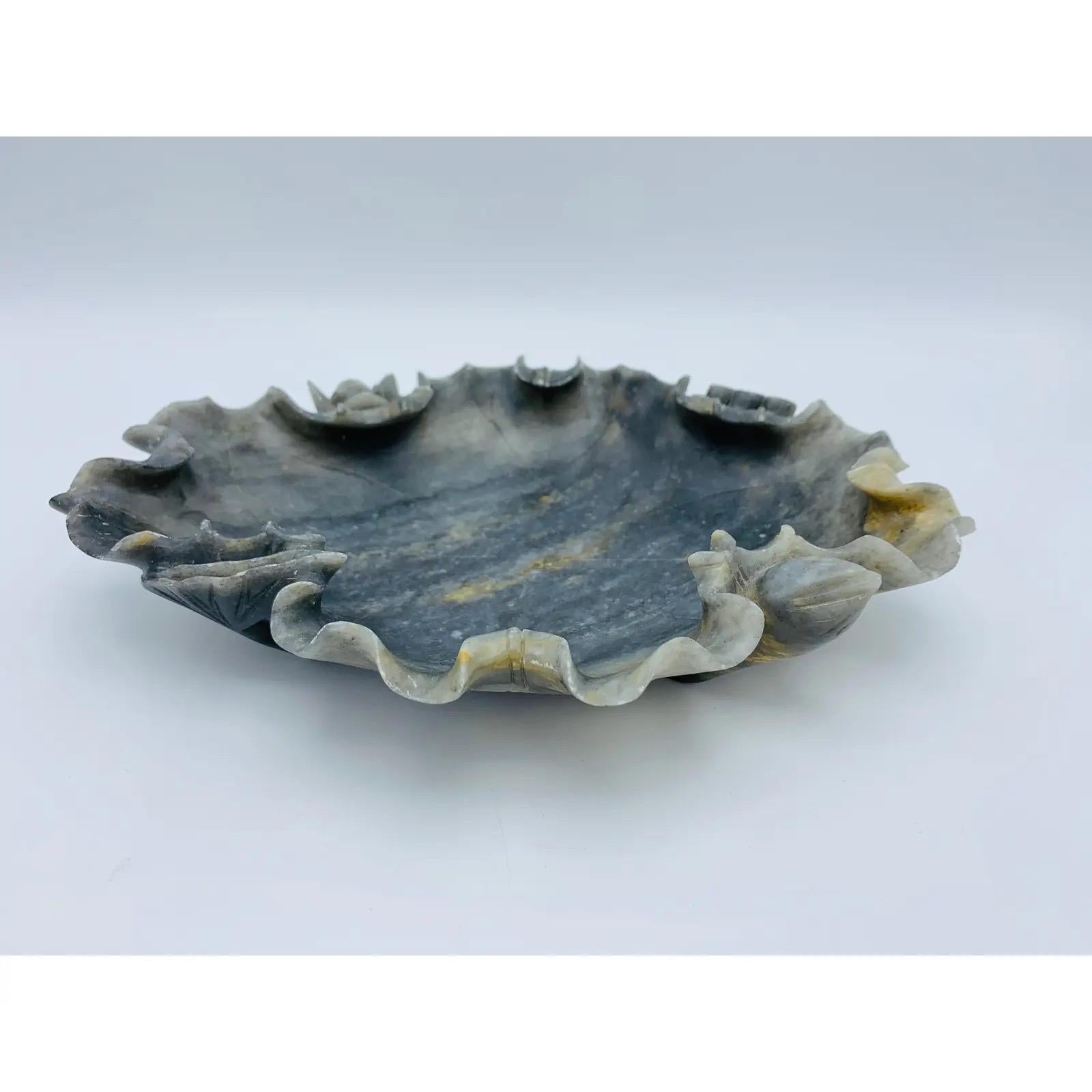 Chinoiserie Early 20th Century Italian Alabaster Sculptural Lotus Leaf Dish For Sale