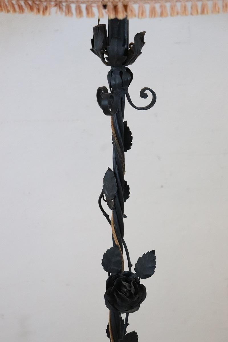 Early 20th Century Italian Art Nouveau Iron Floor Lamp For Sale 4