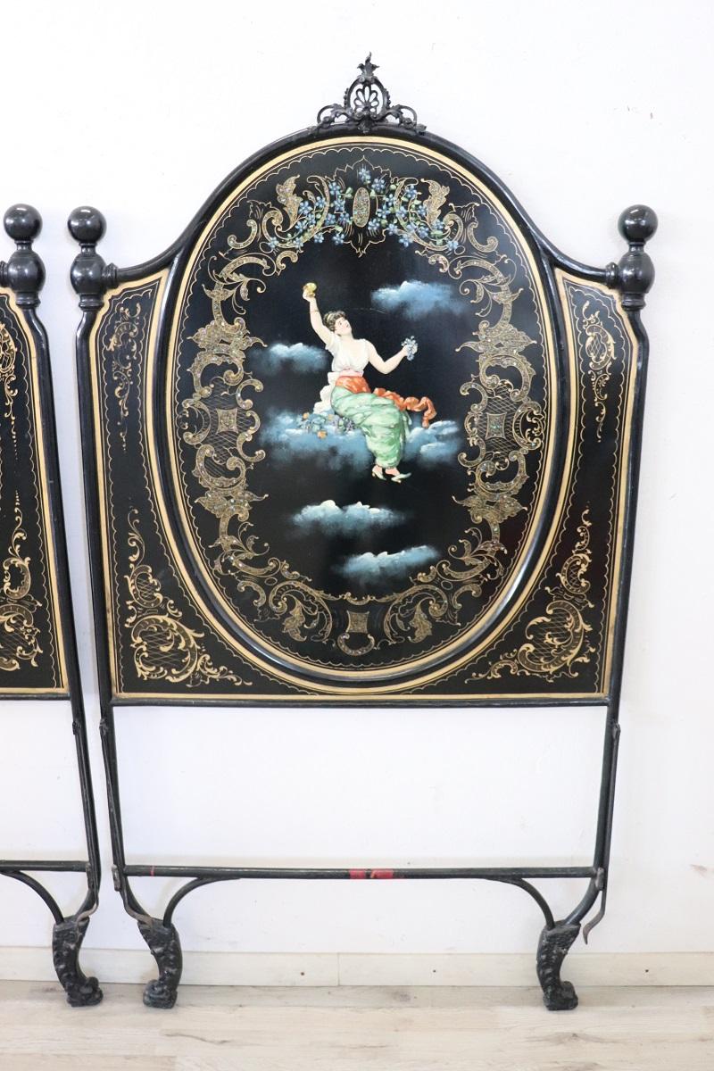 20ième siècle Paire de lits simples en fer Art Nouveau italien du début du 20e siècle en vente