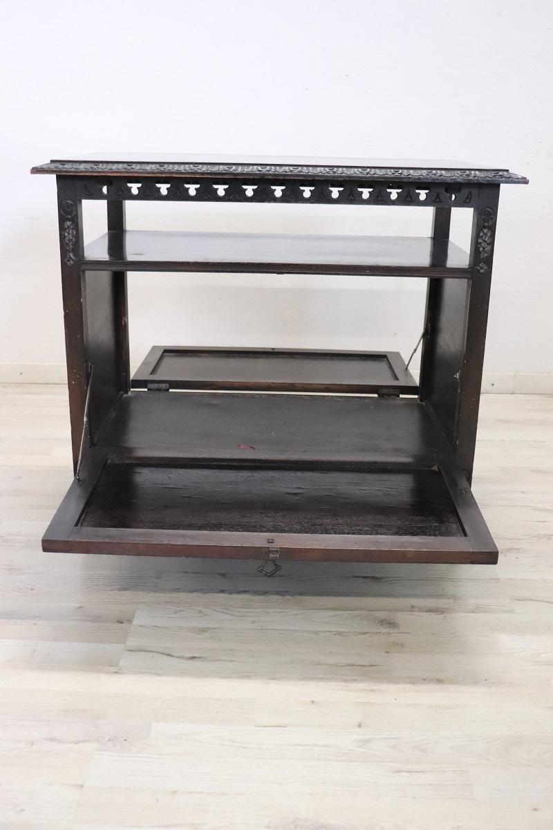Early 20th century Italian Bar Cart on Wheels in Beech Wood For Sale 3