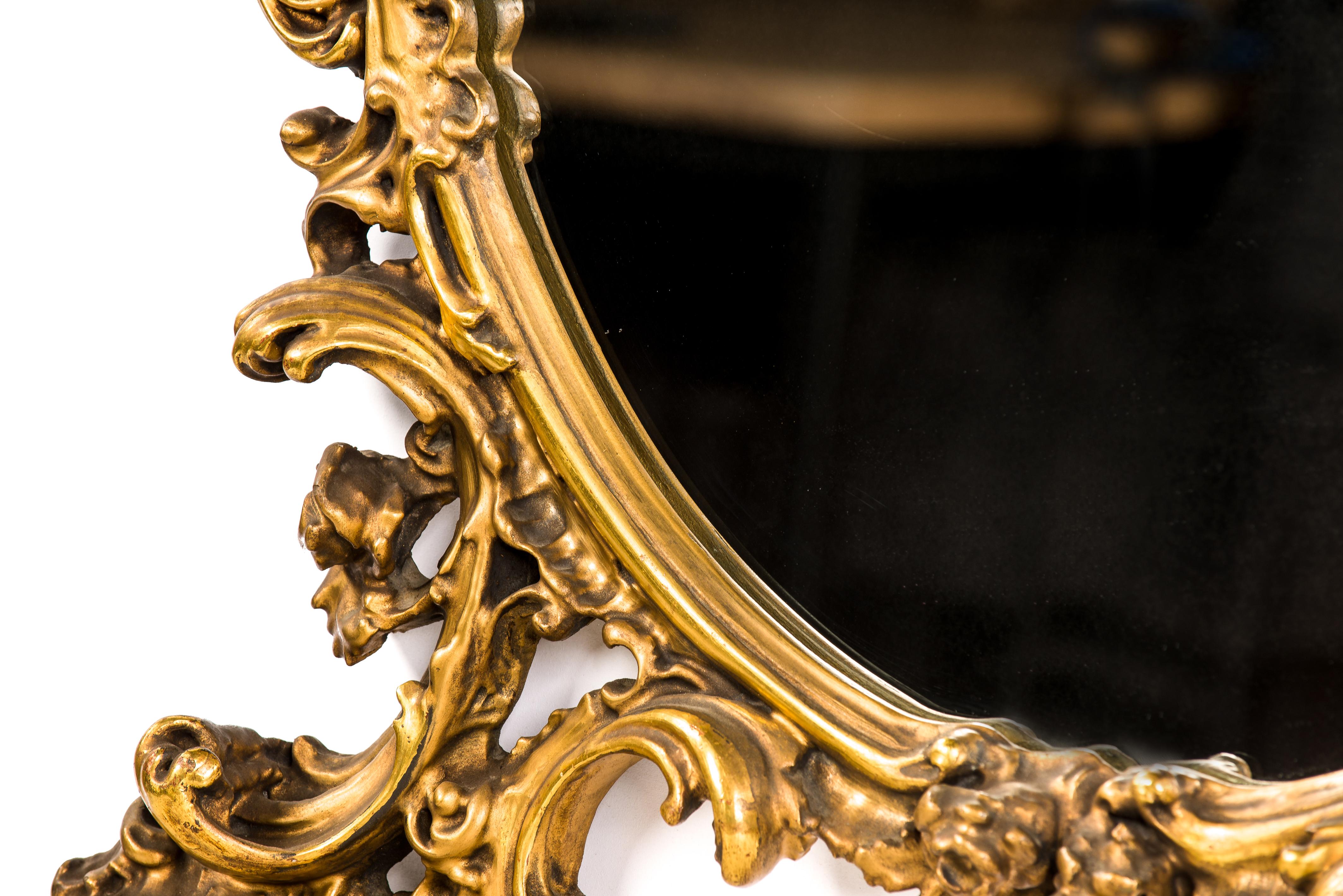 Early 20th Century Italian Baroque Carved Giltwood Console Table with Mirror For Sale 6